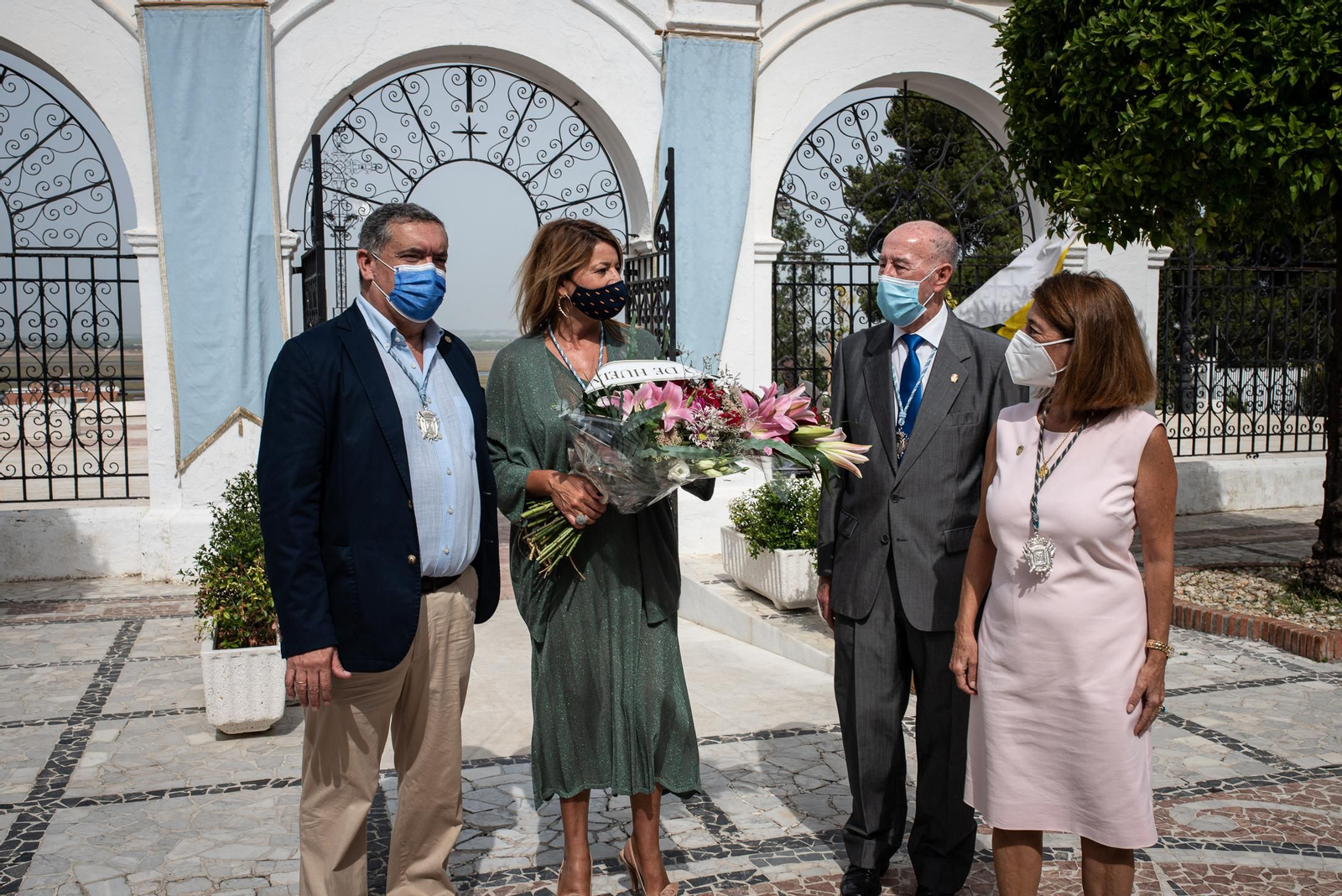 Imágenes de las ofrendas institucionales a la Virgen de La Cinta