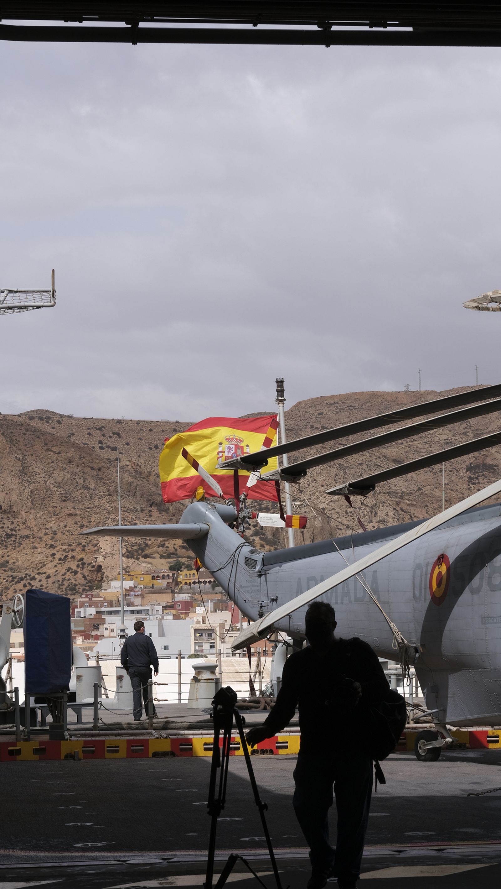 Fotogalería de la visita al portaaviones Juan Carlos I. Puerto de Almería.