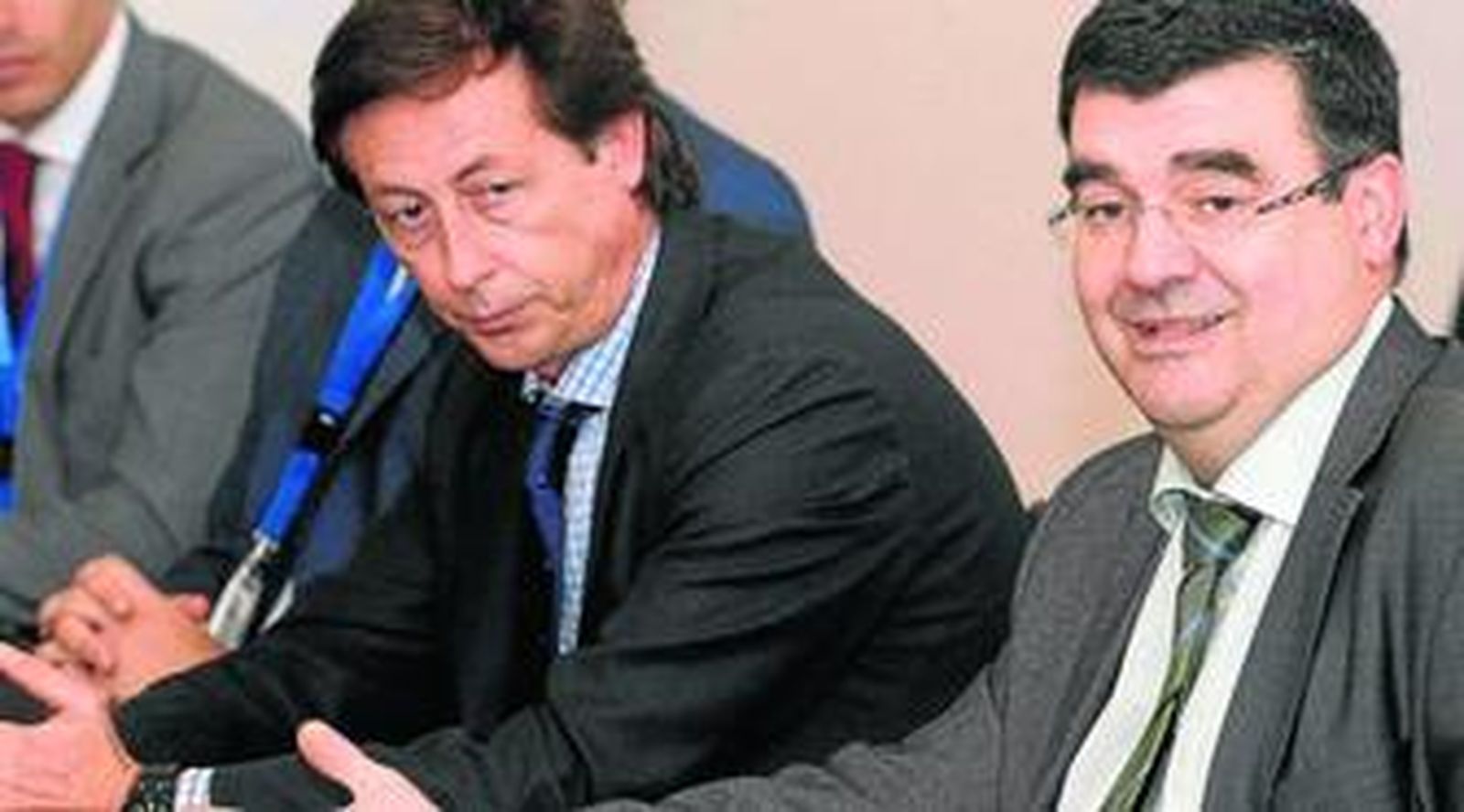 El dimitido consejero delegado de Alestis, Gaizka Grajales, junto a Diego García Galán, director general de la compañía, en una imagen reciente.