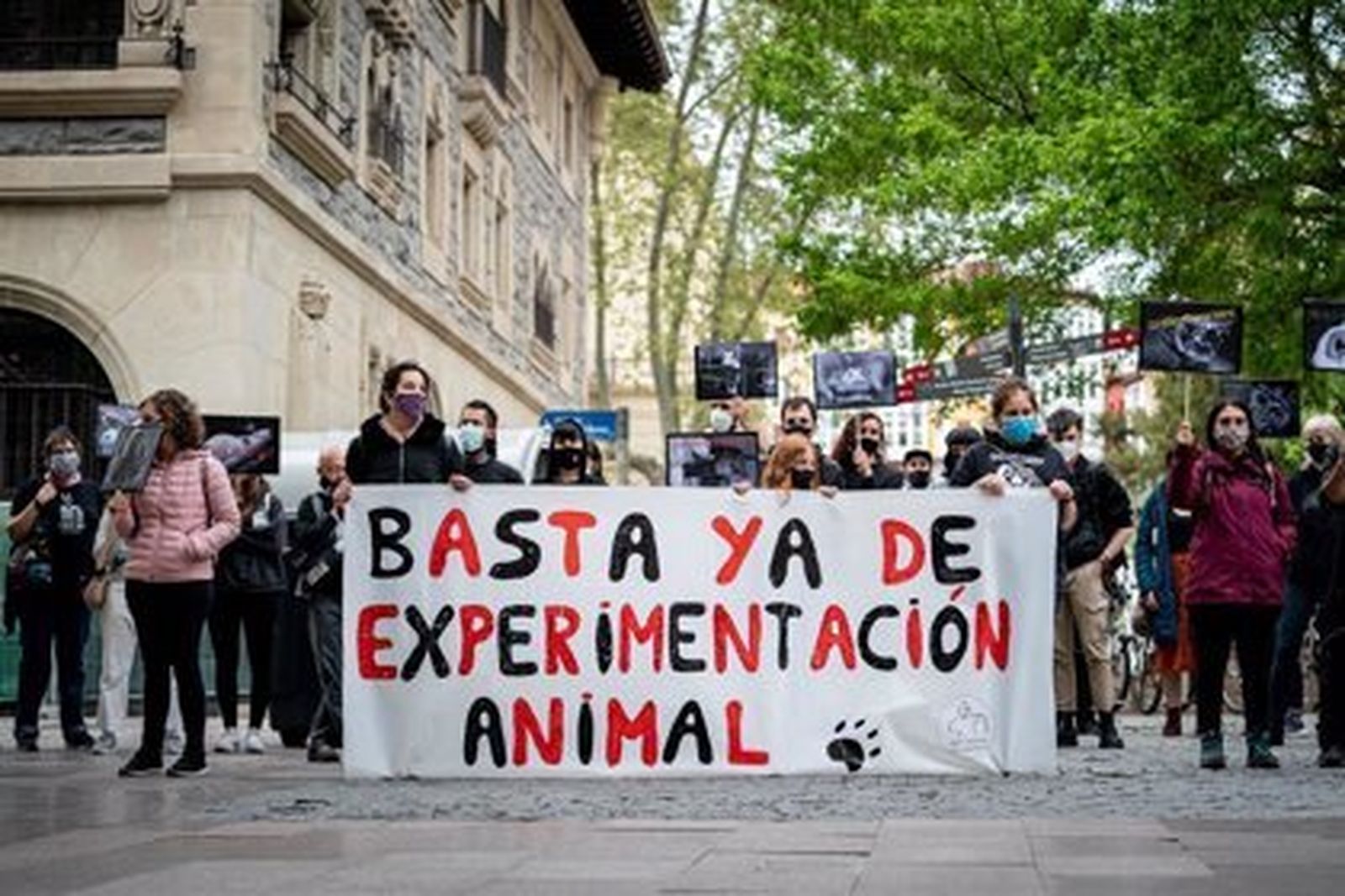 Caso Vivotecnia: Manifestación para exigir el rescate de los animales que aún siguen dentro del laboratorio