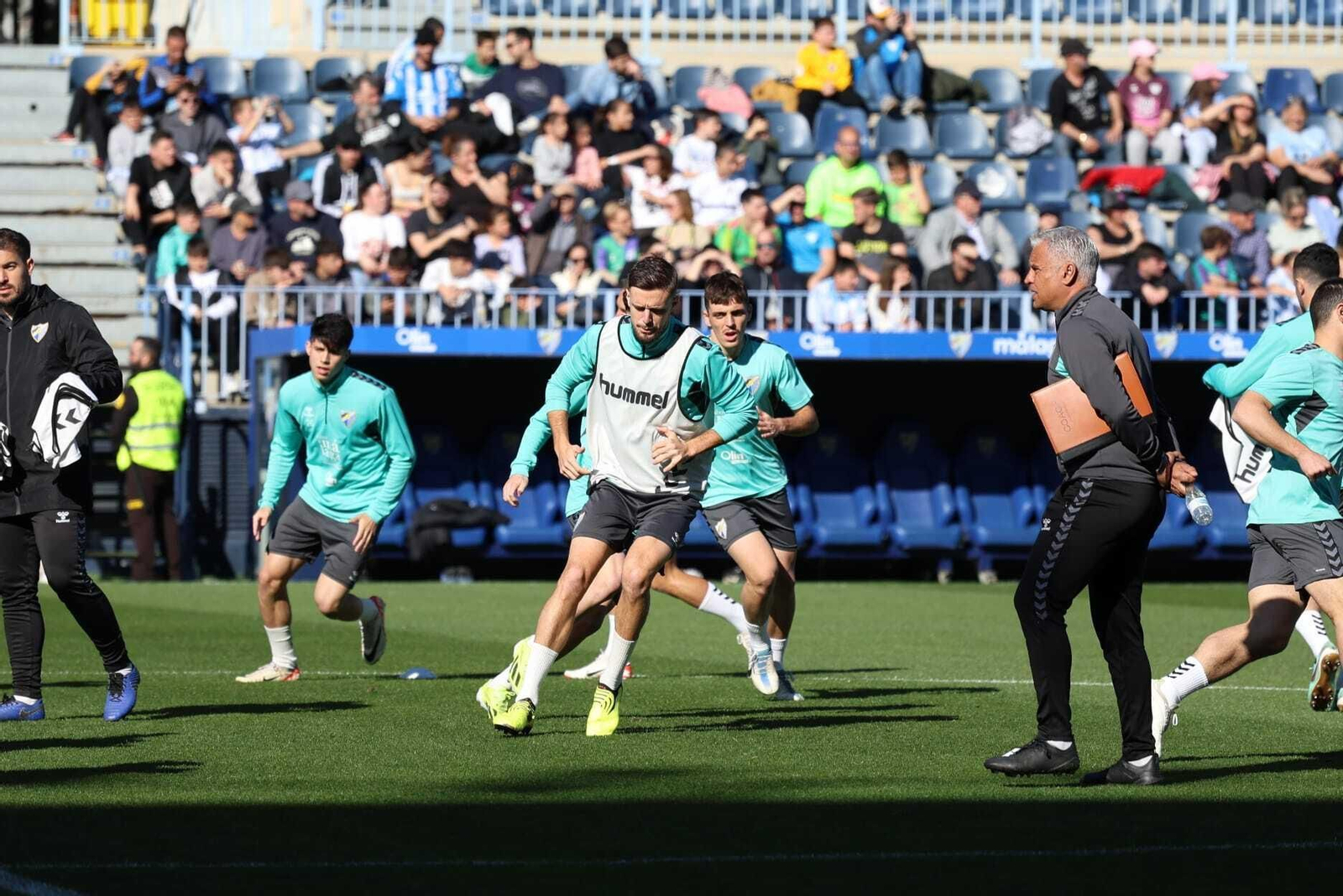 Búscate en las fotos del entrenamiento del Málaga abierto a la afición