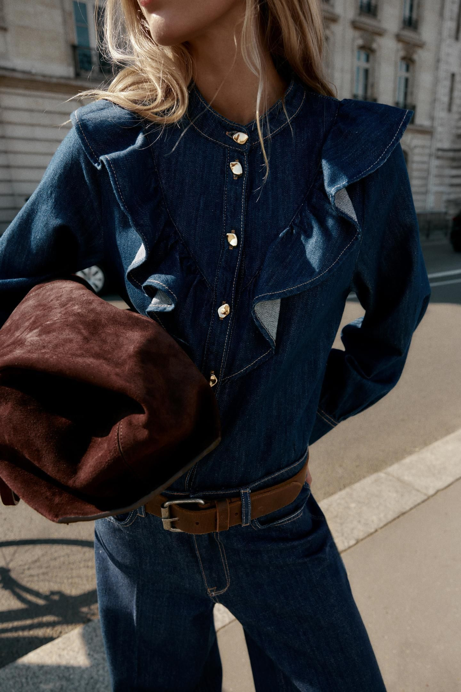 Total look denim de Zara.