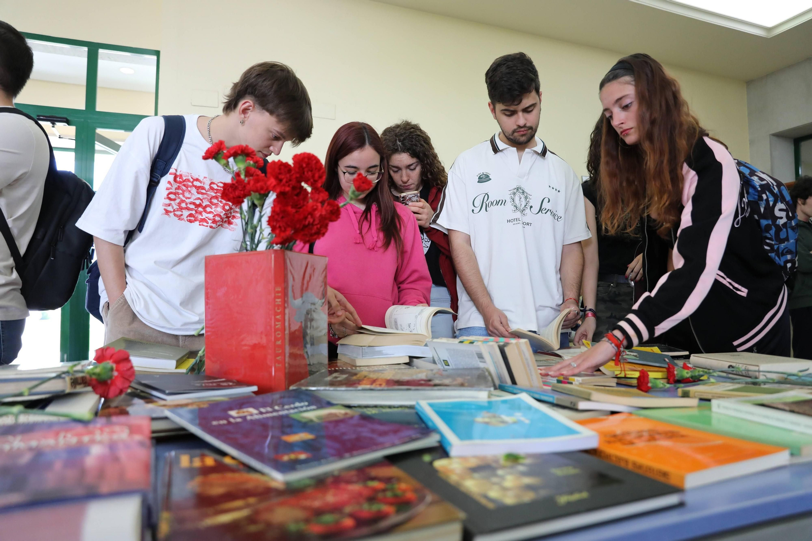 La Universidad de Córdoba celebra el Día del Libro, en imágenes