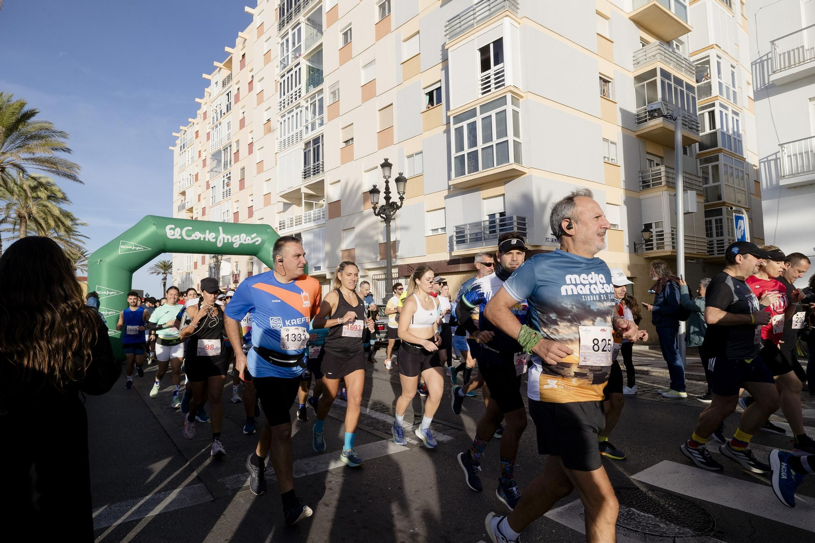 Búscate en las imágenes de la "II Media Maratón Ciudad de Cádiz"