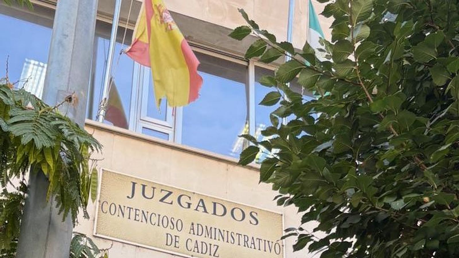 Habrá nueva ley pero siguen las banderas viejas