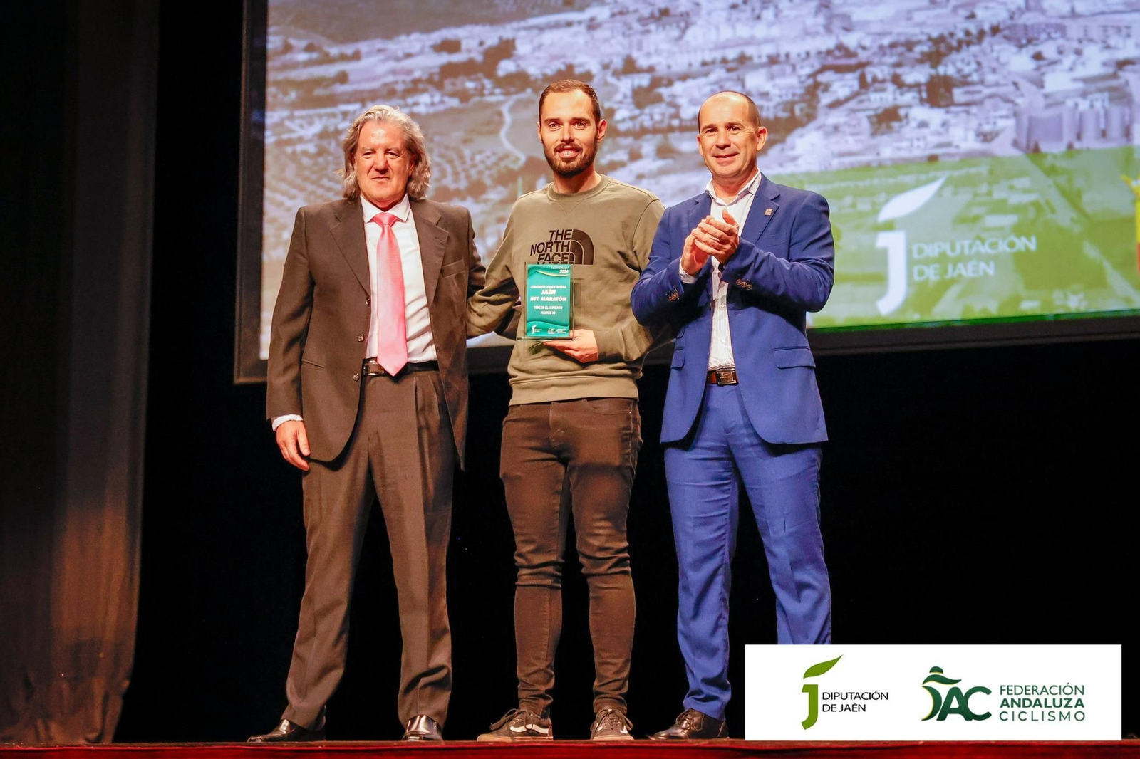Fiesta fin de temporada del ciclismo jiennense en Martos, en imágenes