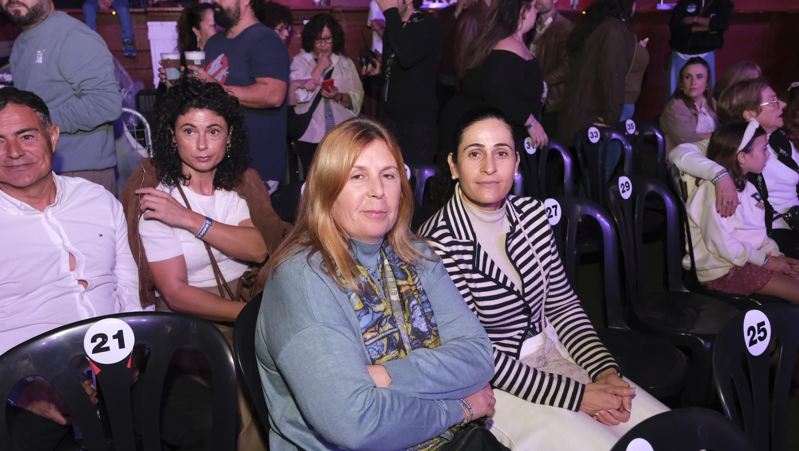 David Bisbal enamora a su Almería en el inicio de la gira 'Todo es Posible en Navidad', en fotografías