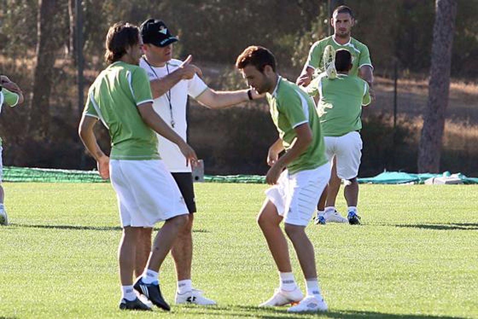 Pepe Mel junto a sus jugadores.

Foto: Espínola