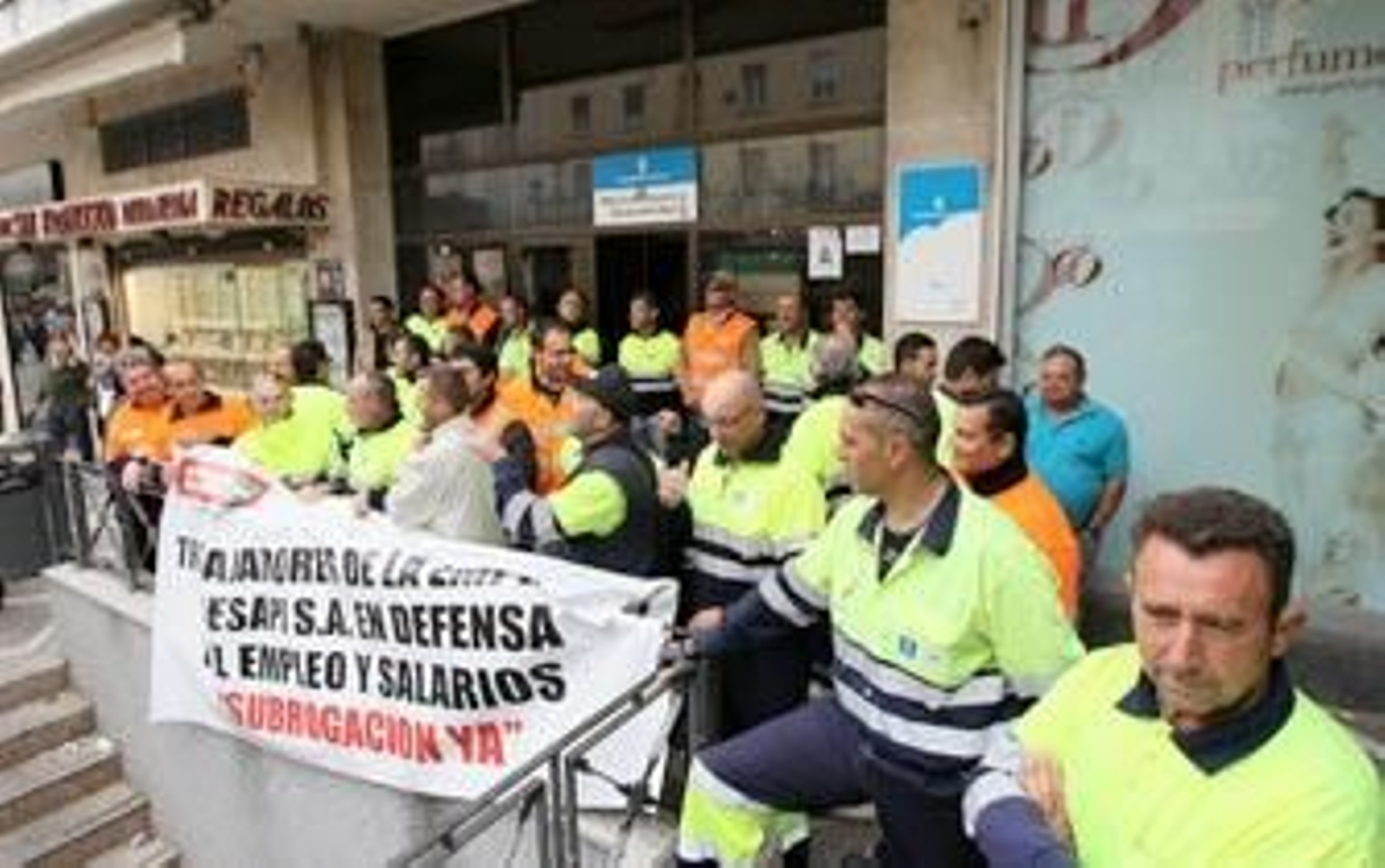 Ultimátum de los empleados de Linesur e Imesapi al Ayuntamiento