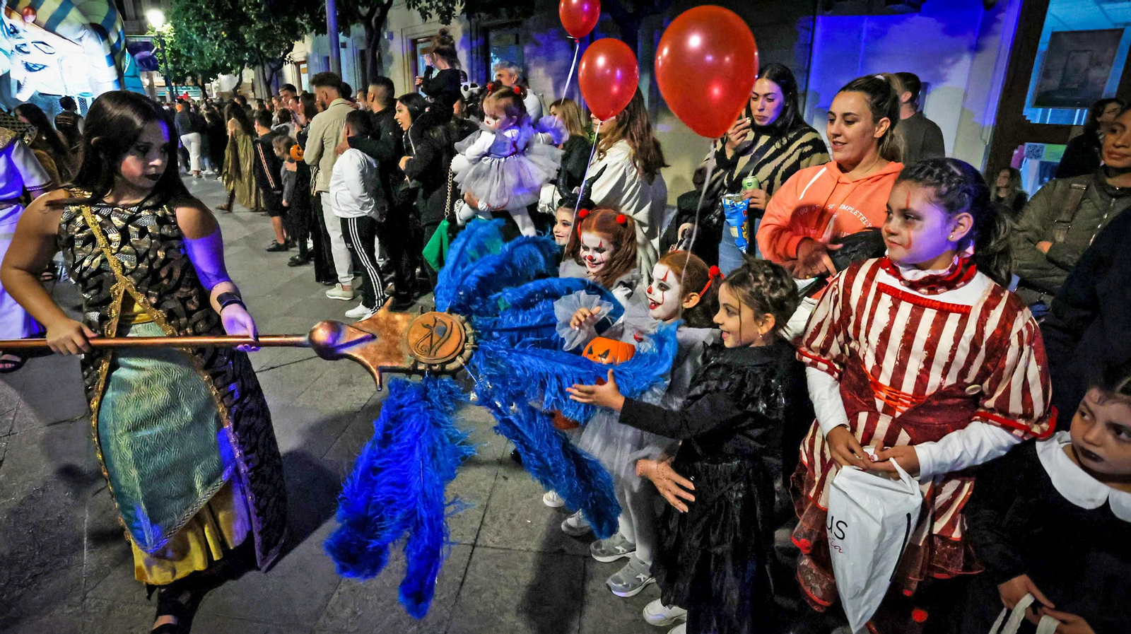 Búscate en la cabalgata de Halloween de Jerez