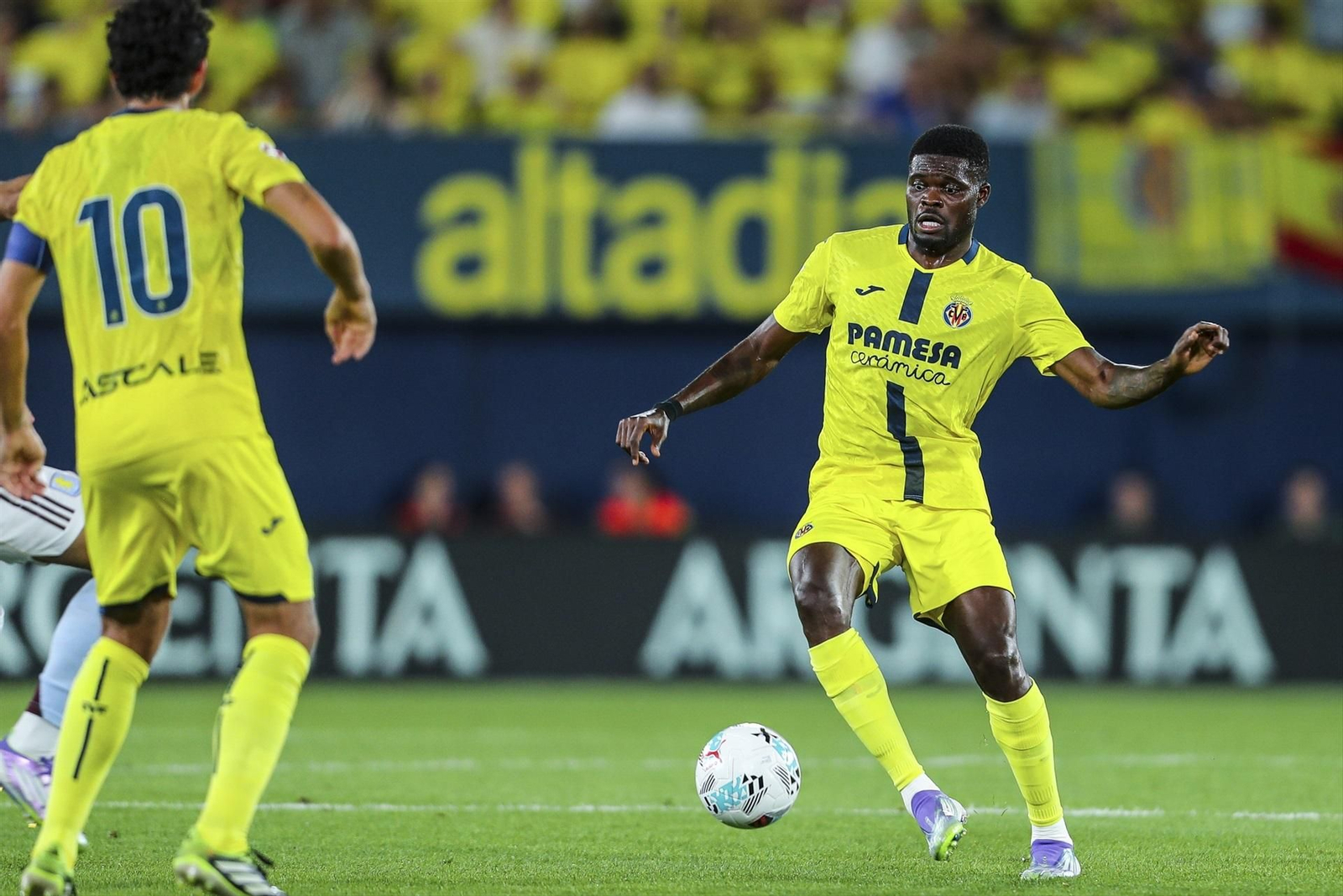 Thomas Partey, en el partido entre el Villarreal y el Aston Villa.