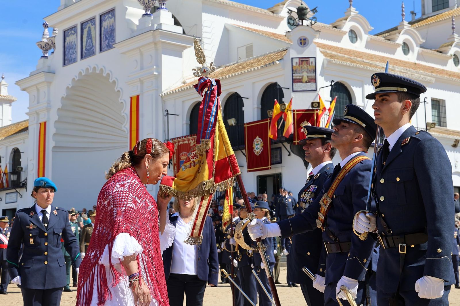 Imágenes del acto de Juramento o Promesa de Fidelidad a la Bandera Nacional en El Rocío