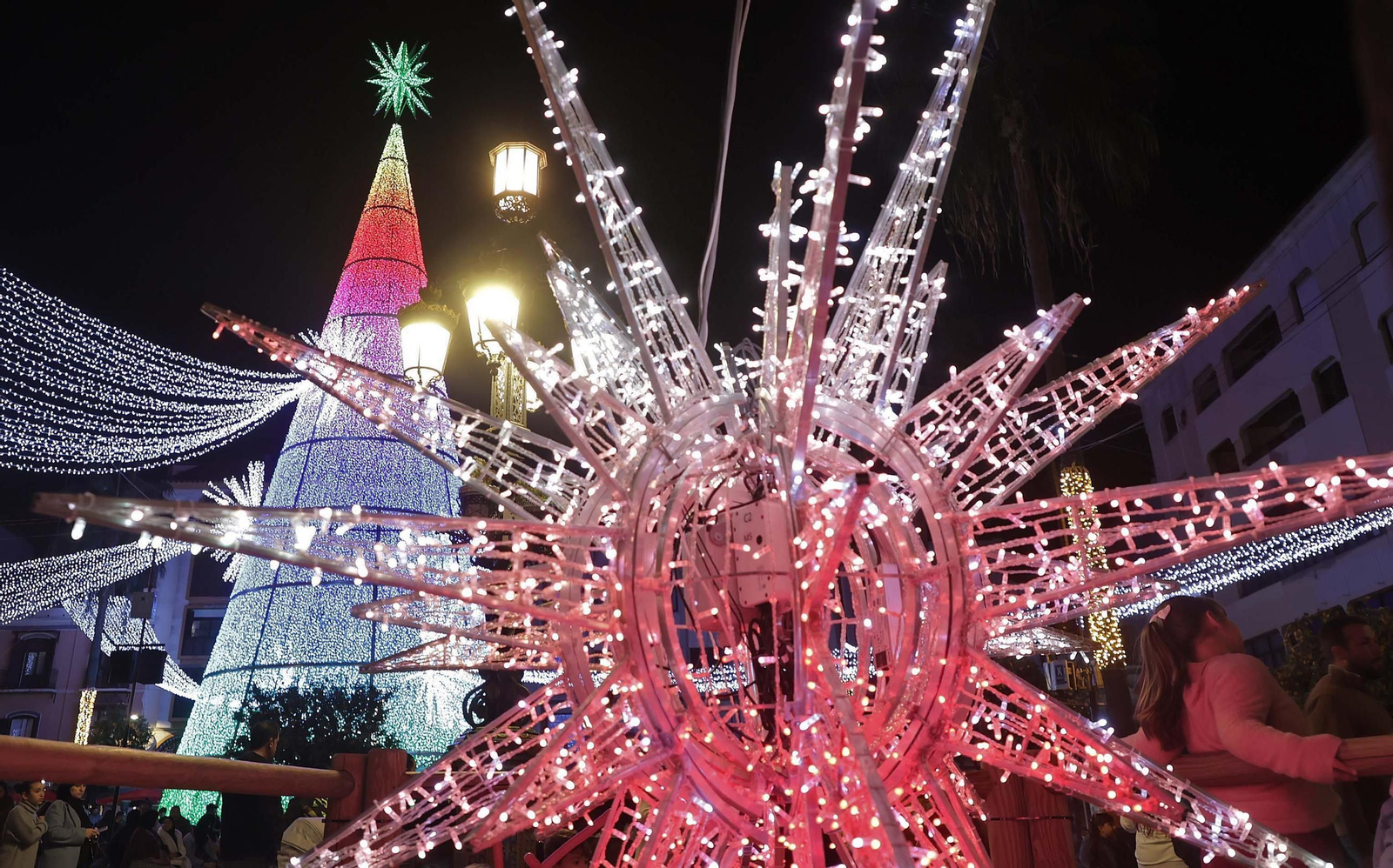 El encendido del alumbrado navideño de Algeciras, en imágenes