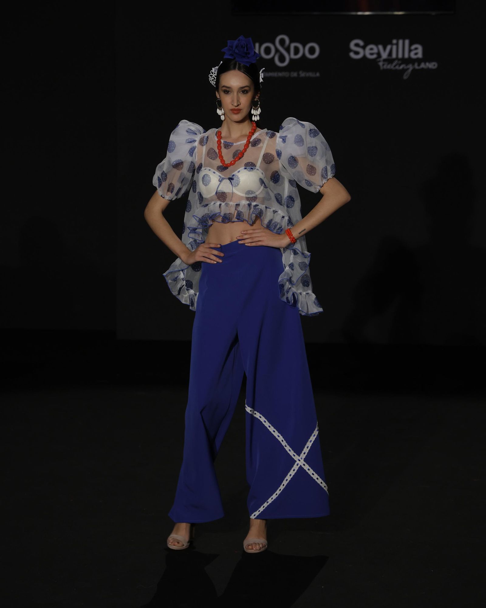 Emprende Lunares, el desfile de moda flamenca de Samuel Reyes, que anticipa la Feria de Abril: todas las fotos.