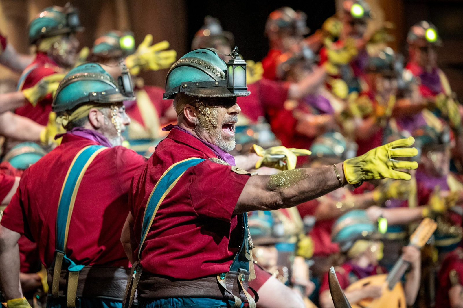 Búscate entre las mejores imágenes de la primera sesión de cuartos de final del COAC 2025