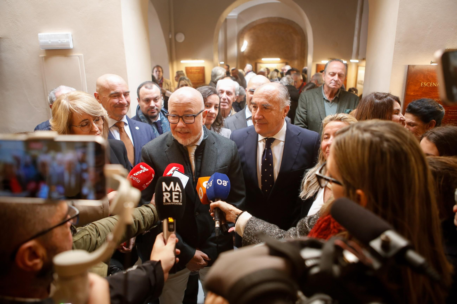 Fotos de la colección de Antonio Viñas de Roa en la capilla del Cristo de la Alameda de Algeciras