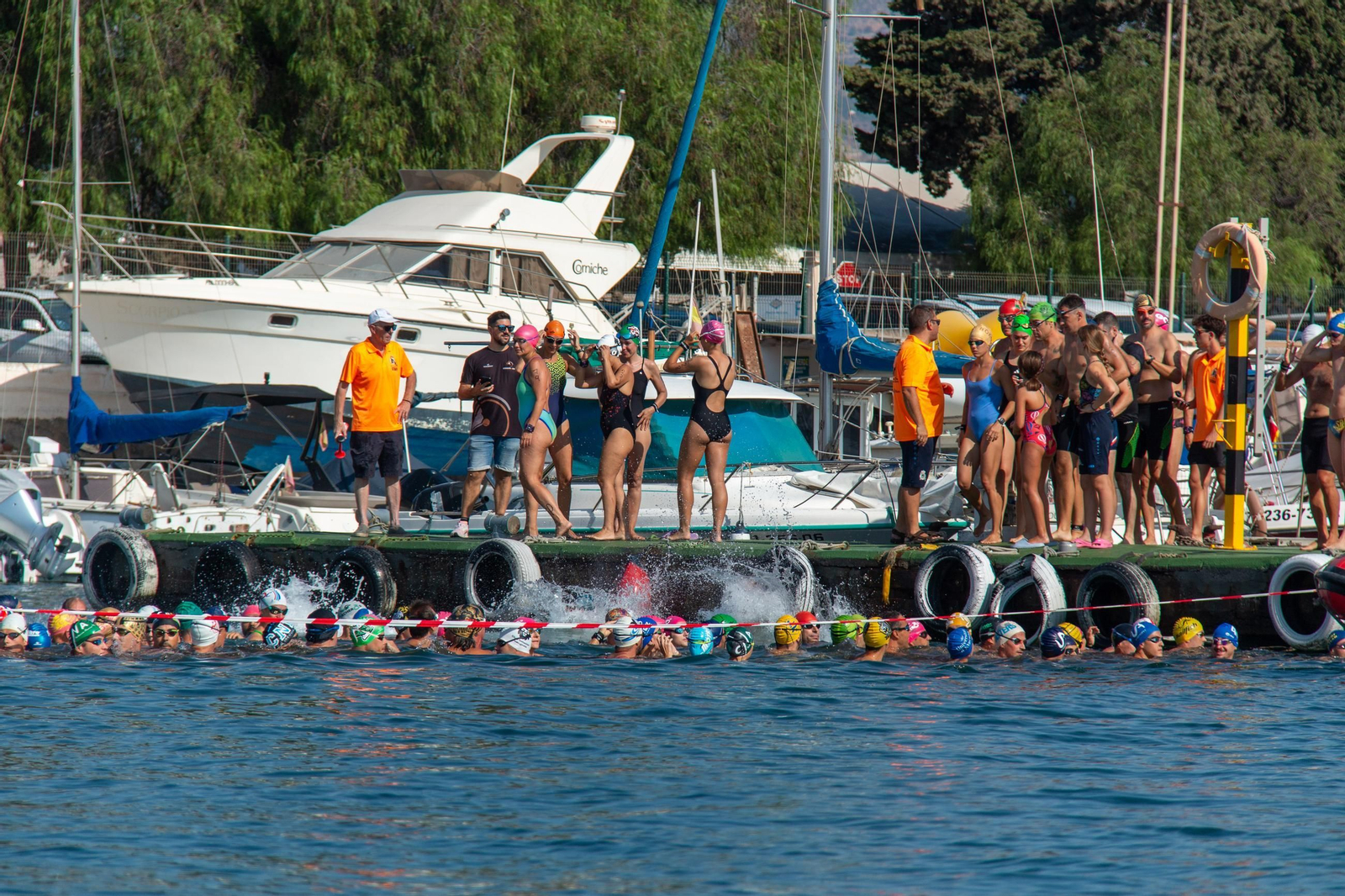 La LXXXIV Travesía a Nado del Puerto de Motril, en imágenes