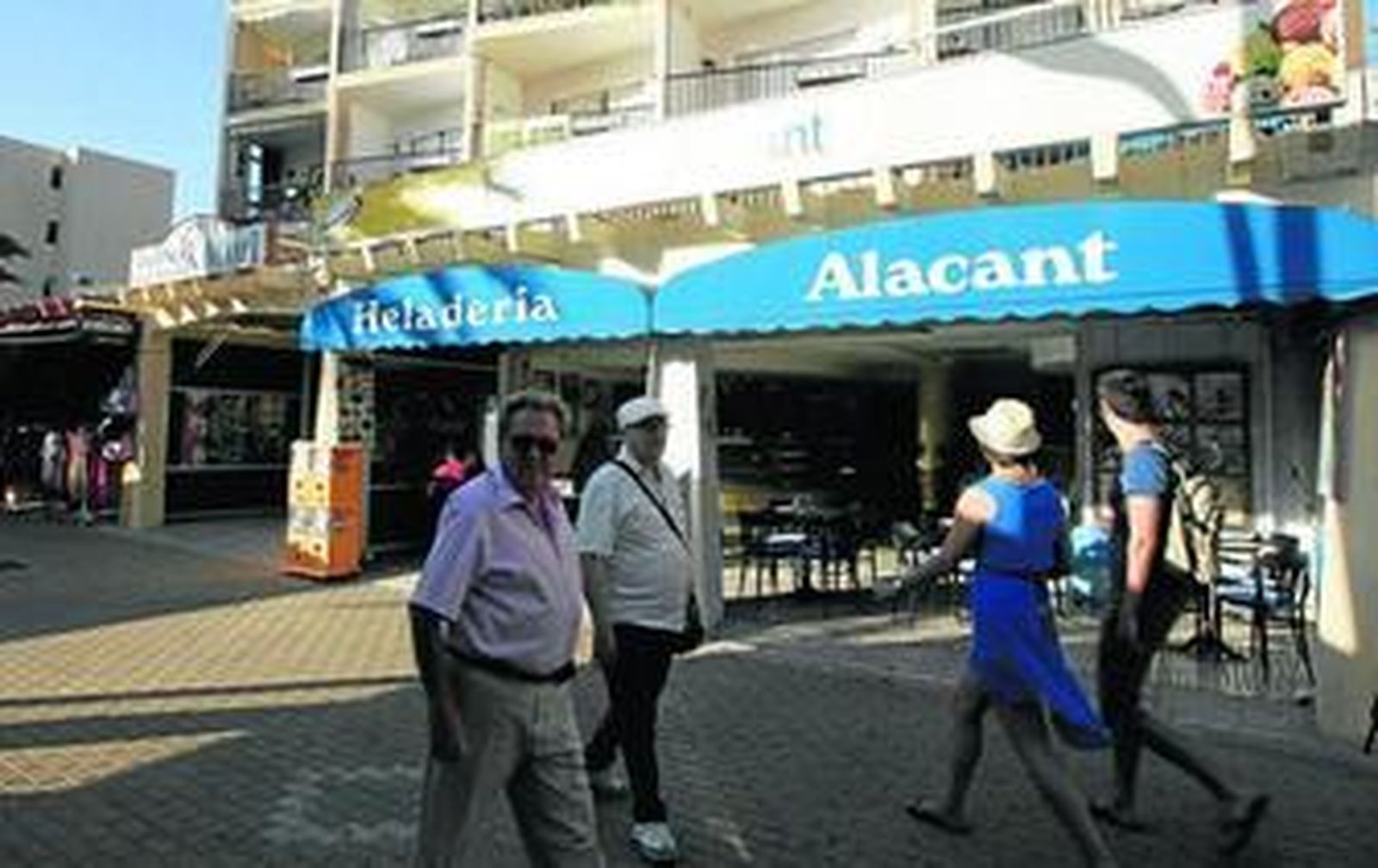 El local lleva 38 años en el mismo enclave de la Avenida del Mediterráneo, número 37.