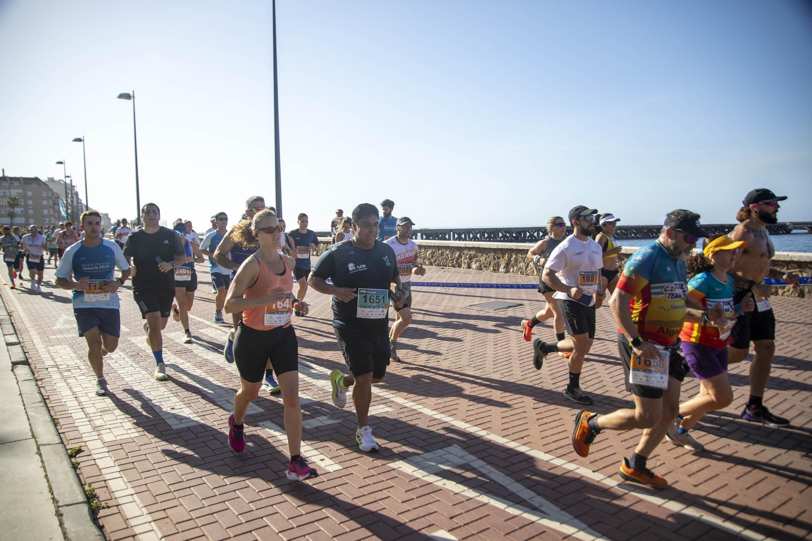 El Medio Maratón de Almería 2025, en imágenes