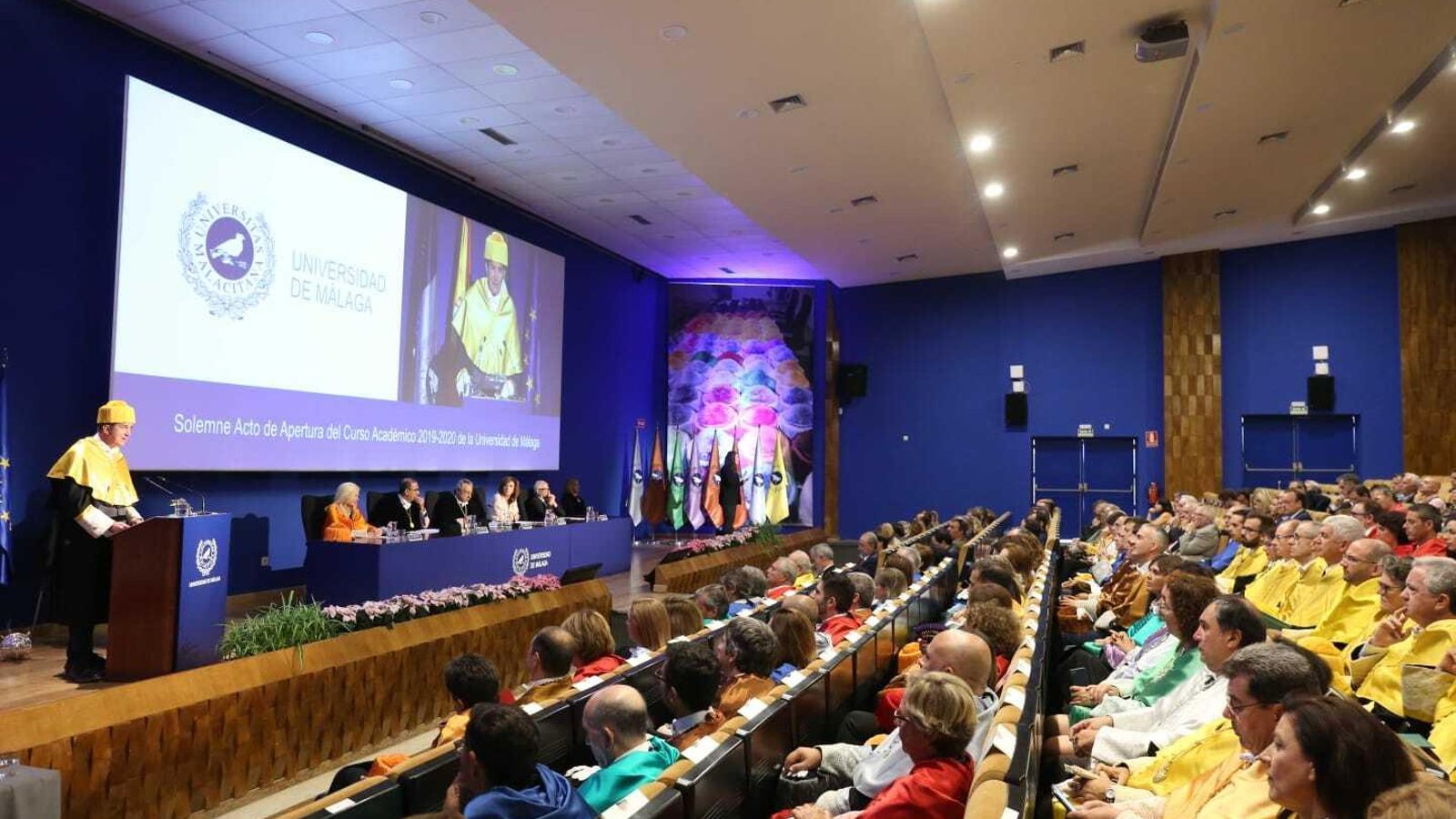 El catedrático José Antonio González Correa pronuncia la lección inaugural.
