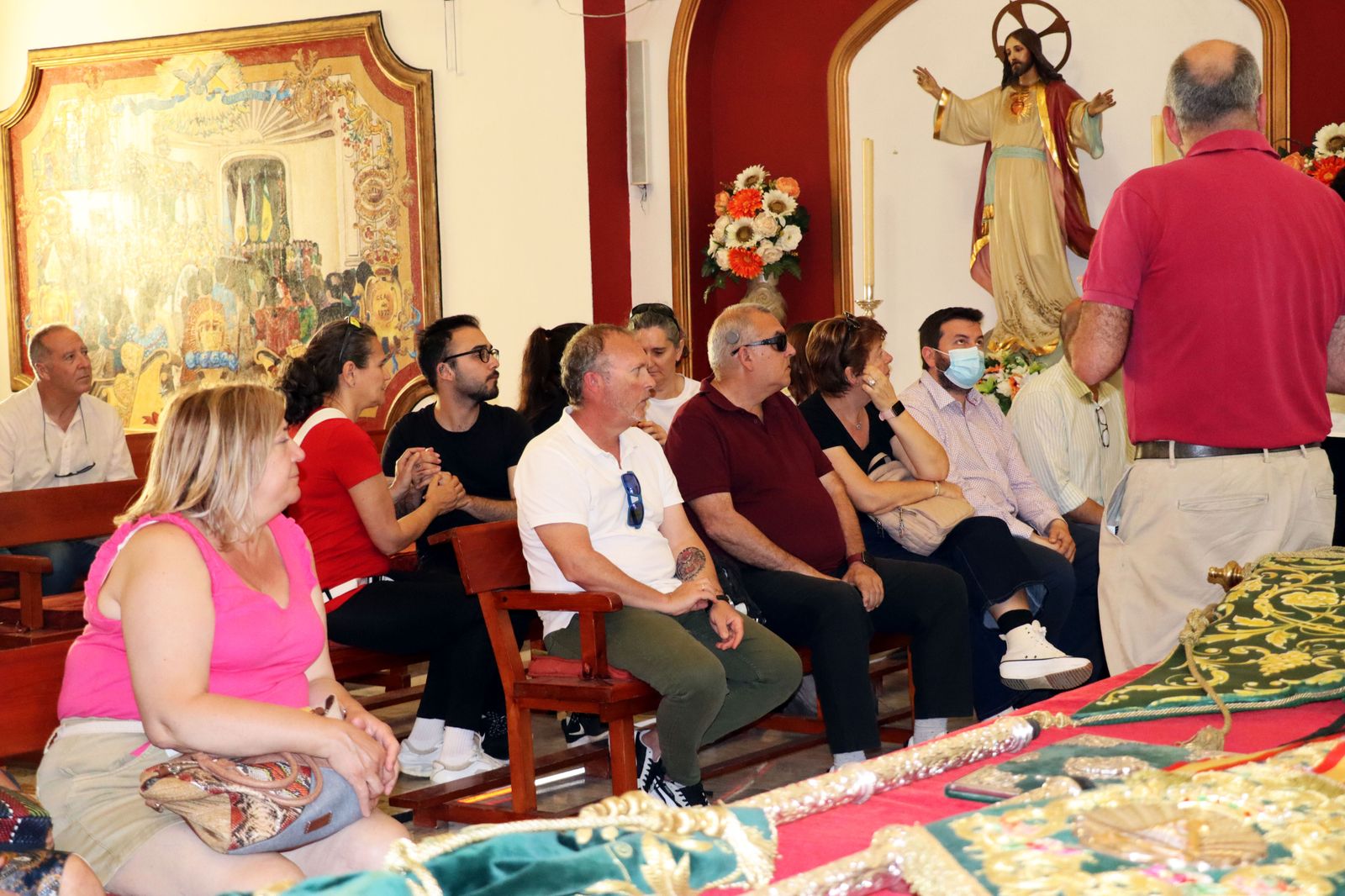 Visita guiada de la ONCE a la Hermandad de Emigrantes de Huelva, en imágenes