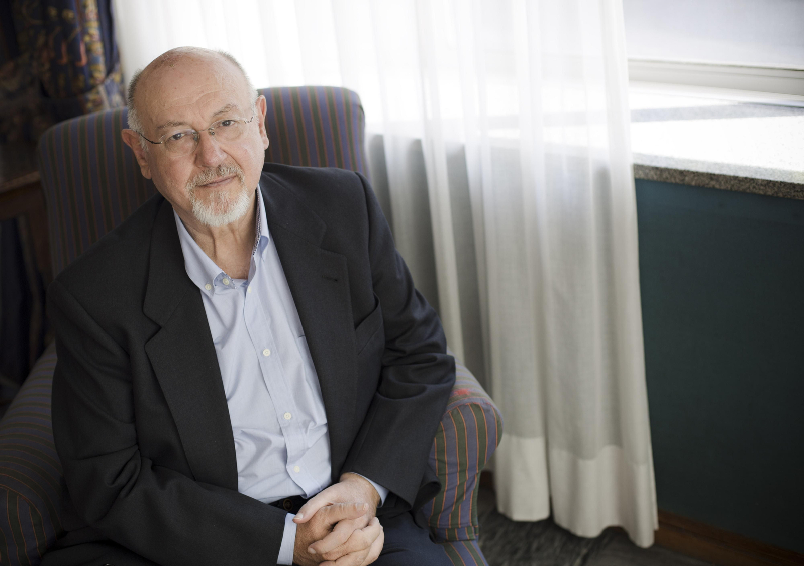 Juan Eslava Galán cierra el Foro España a Debate Ciudad de Tomares