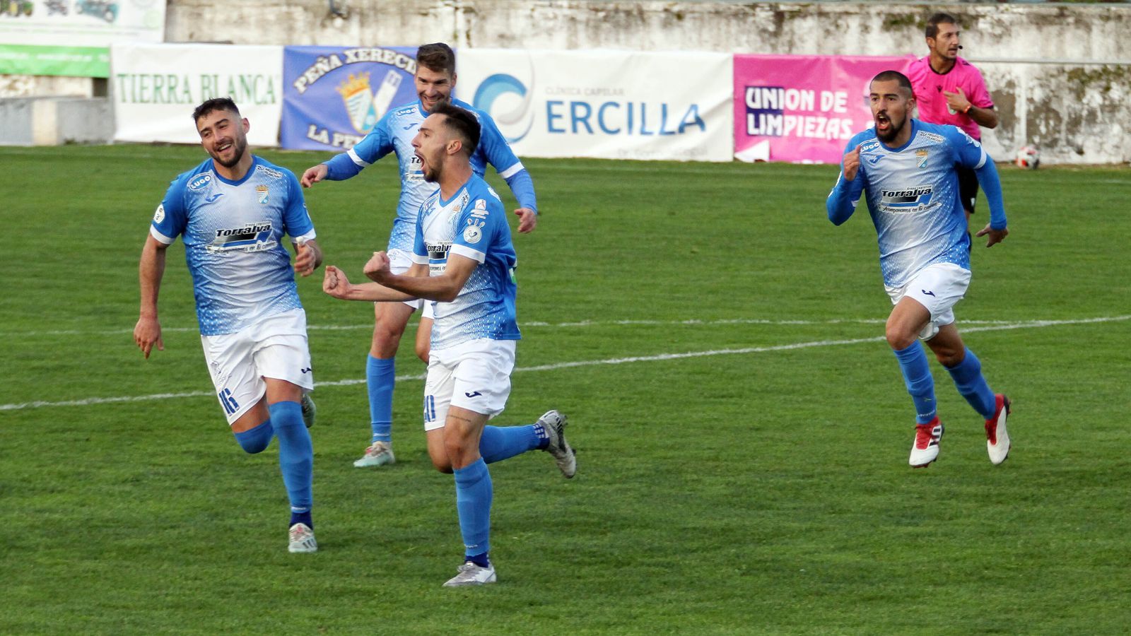 Imágenes del Xerez CD y Atco. Antoniano en La Juventud