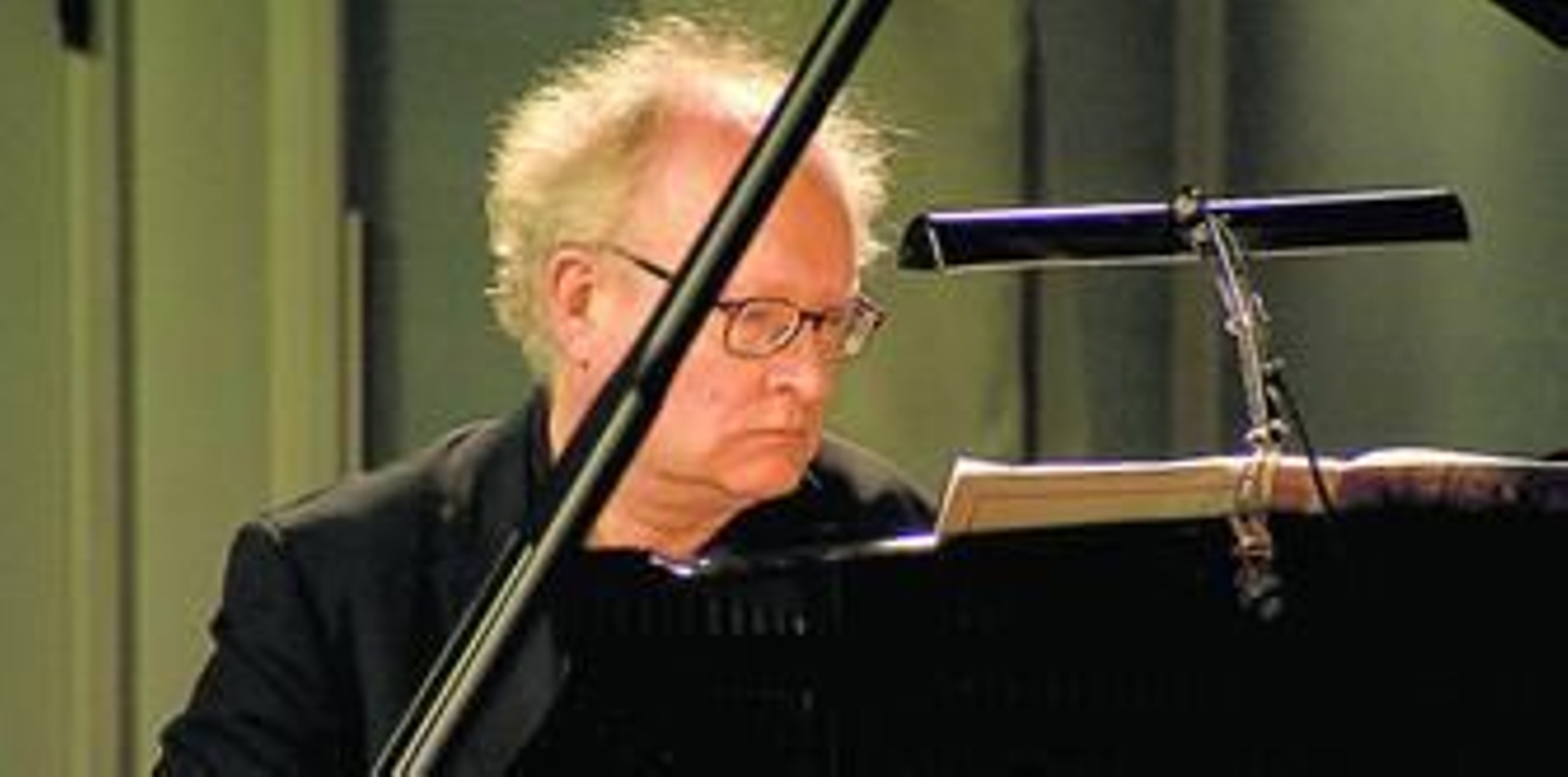 1. Bengt Forsberg tendrá 'carta blanca' en esta quinta edición de la cita que dirige la pianista Benedicte Palko. 2. El violinista húngaro Kristóf Barati. 3. La violinista Esther Hoppe vuelve al Festival Joaquín Turina. 4. El violonchelista Gary Hoffman es una de las grandes figuras de esta edición. 5. Uno de los artistas más jóvenes en el programa, el cellista húngaro István Vardai.