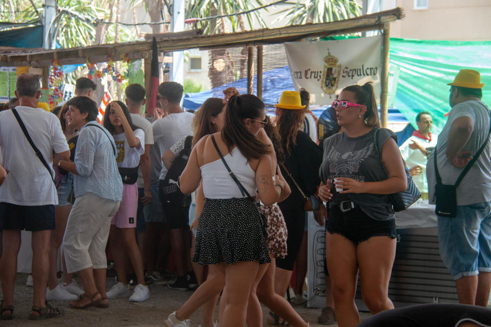 ¿No te has perdido el primer día de Feria de Almuñécar? ¡Búscate!