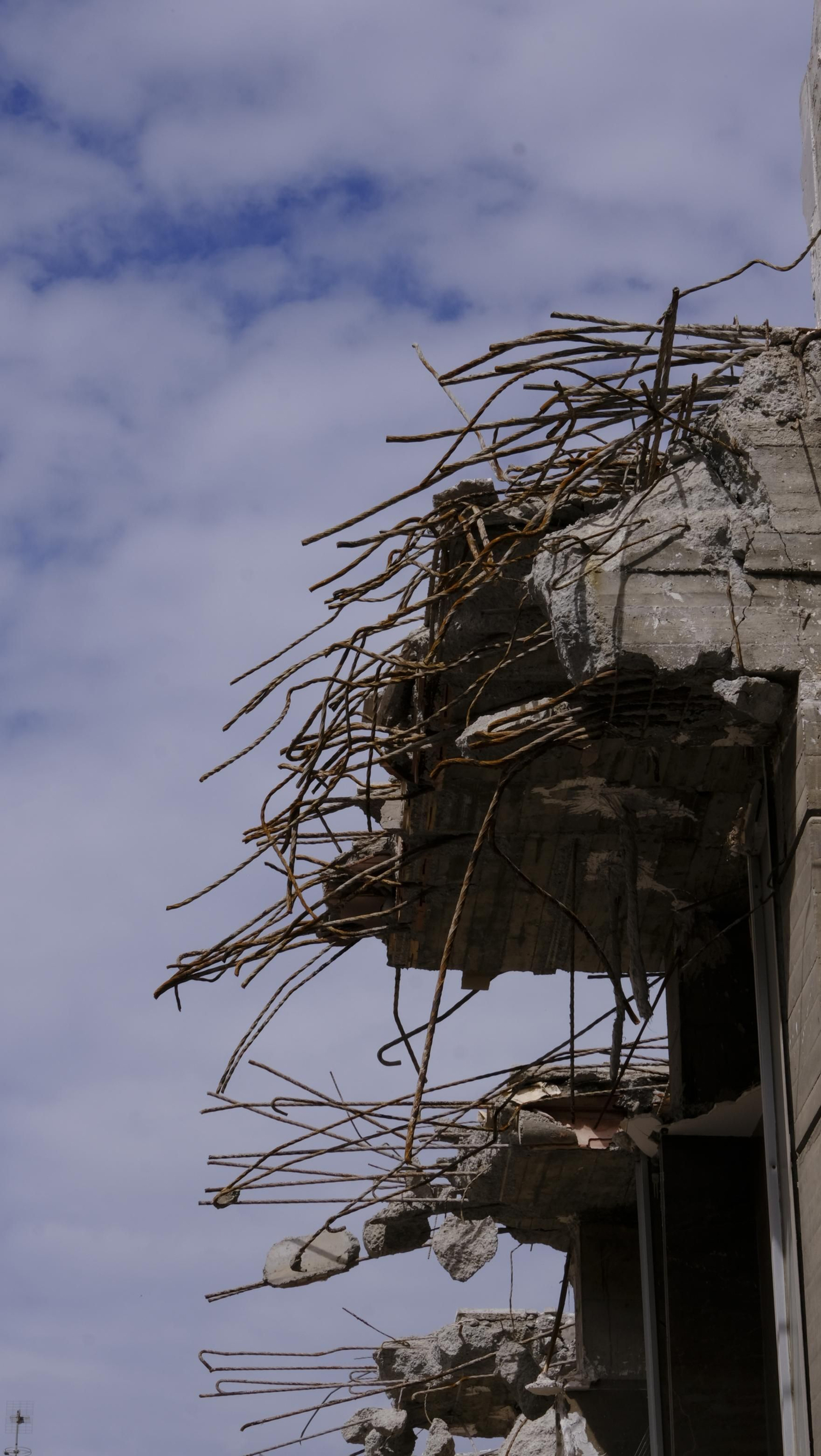 Las mejores imágenes del edificio de Correos demolido