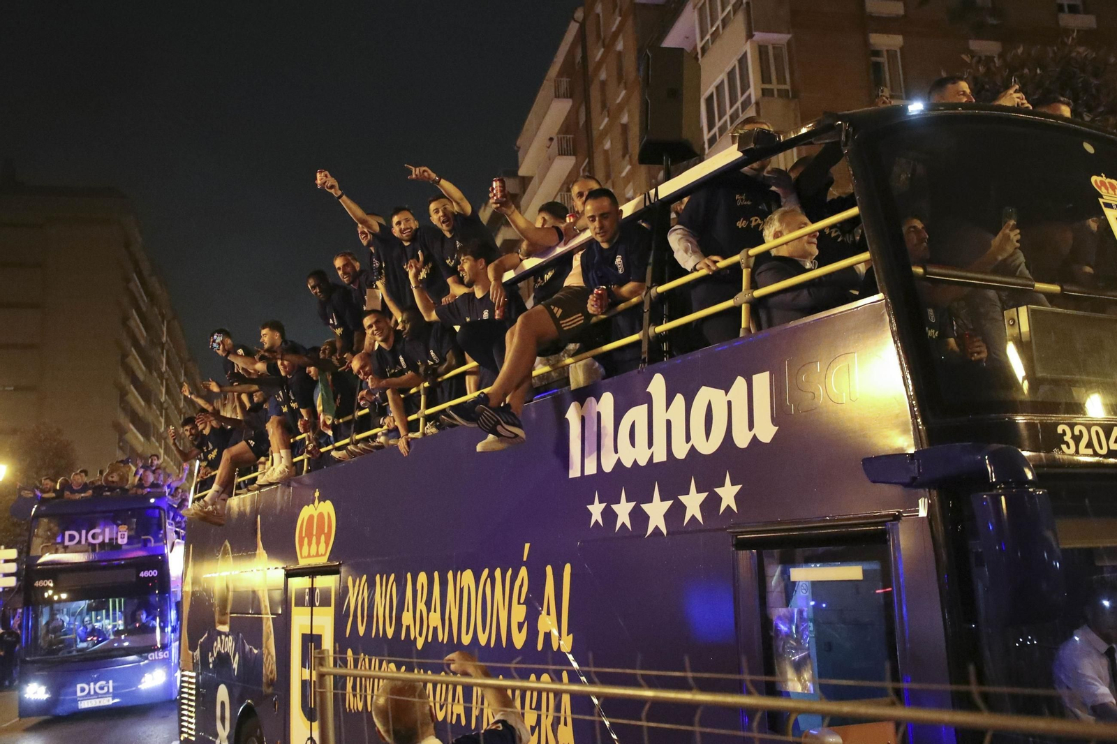 Las fotos del ascenso del Oviedo ante el Mirandés