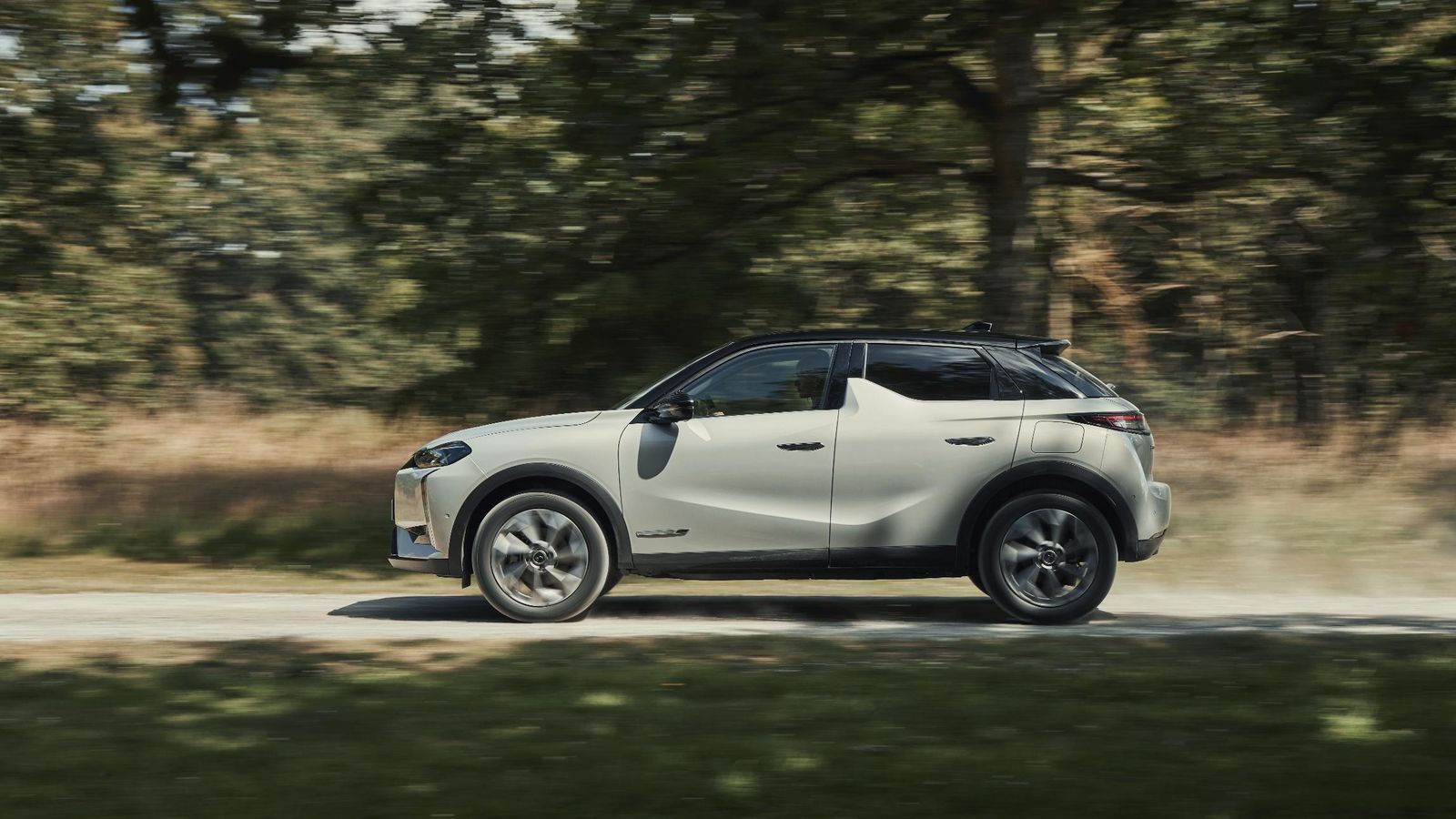 Exceptuando el motor de menor potencia del DS 3, el PureTech 100, el resto de los que utiliza este modelo se combinan con este nuevo acabado.