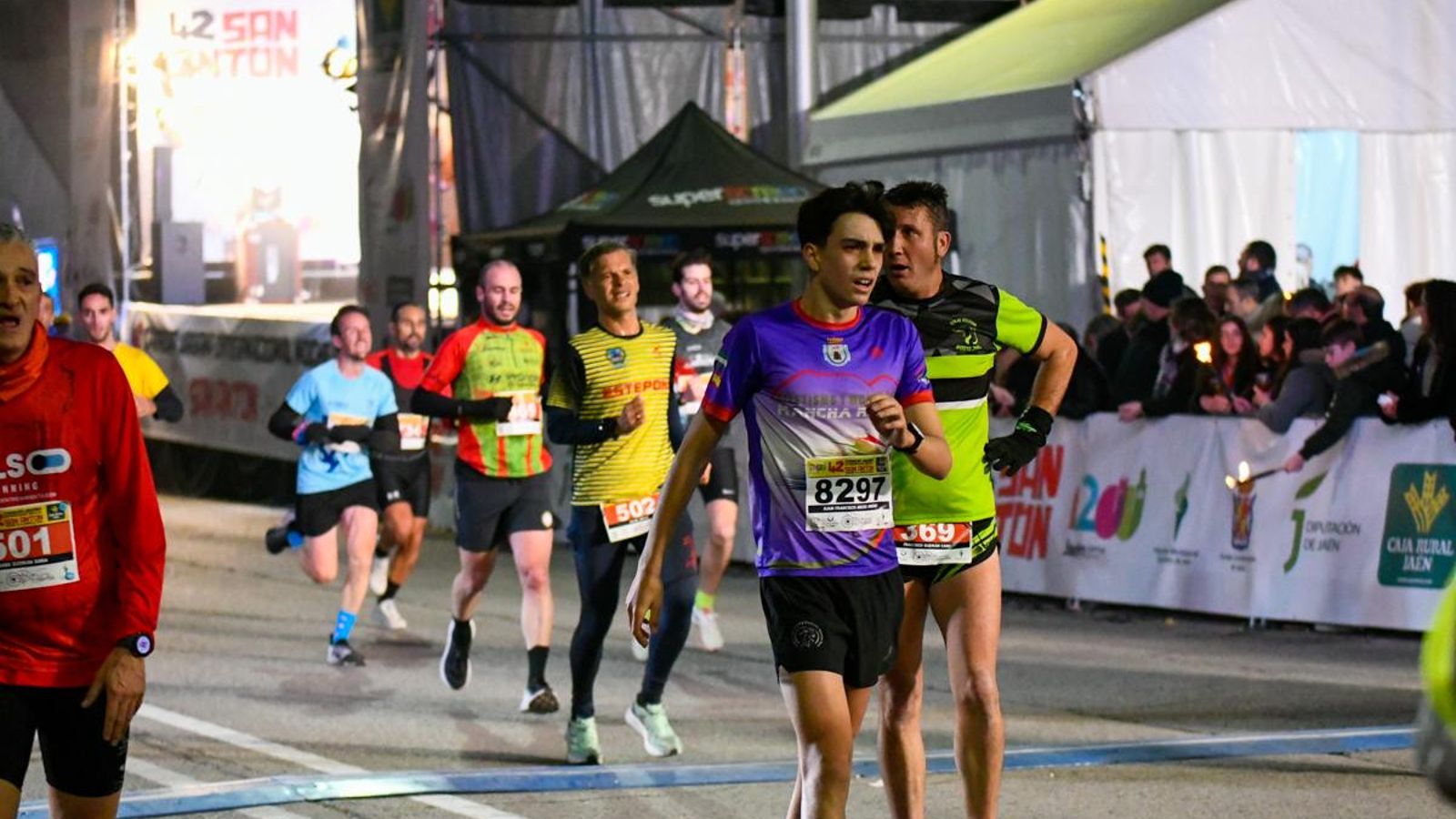 En imágenes: búscate en tu llegada a meta de la Carrera de San Antón 2025 (2)
