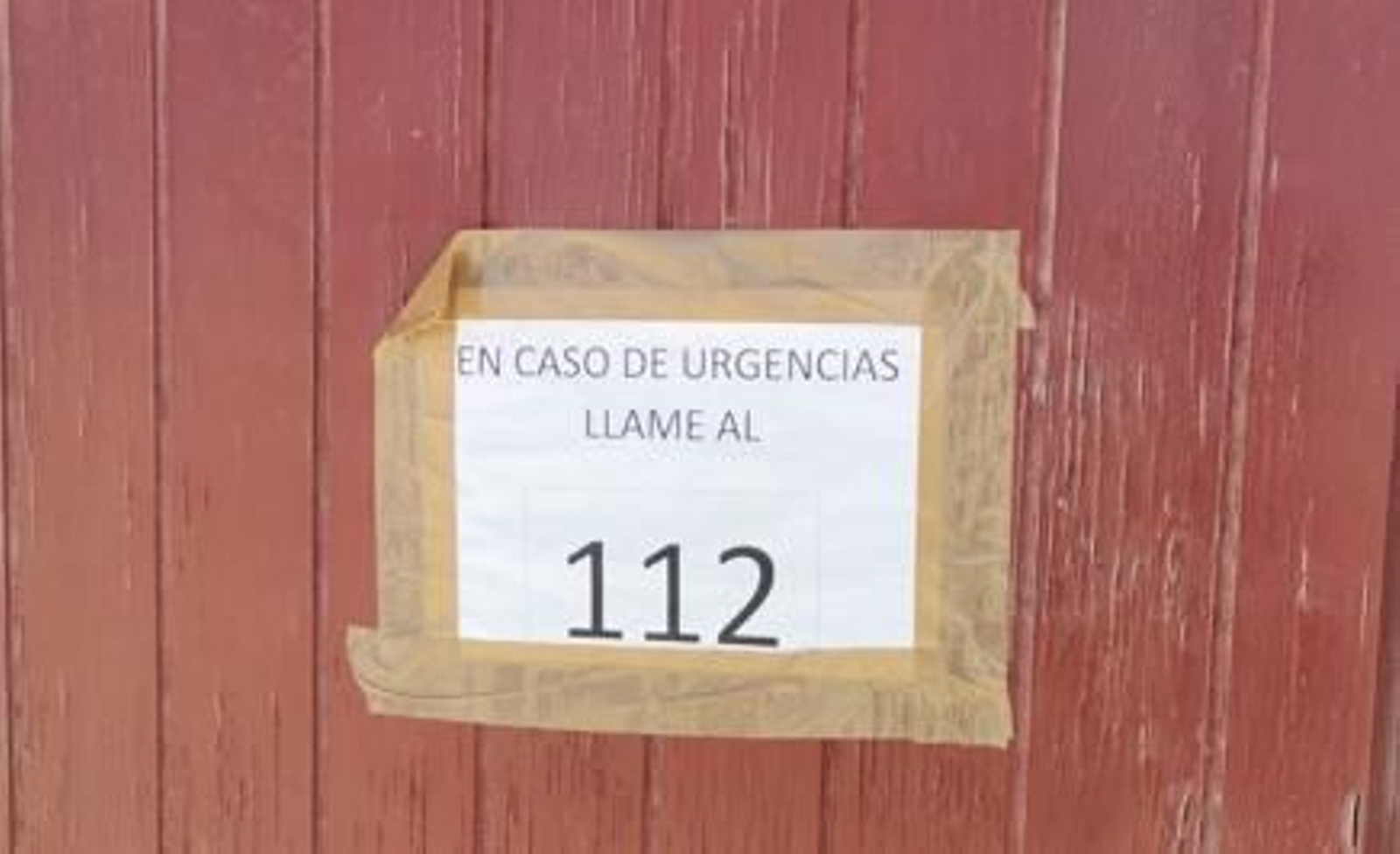 Uno de los carteles que exhiben los botiquines de las playas en El Puerto.