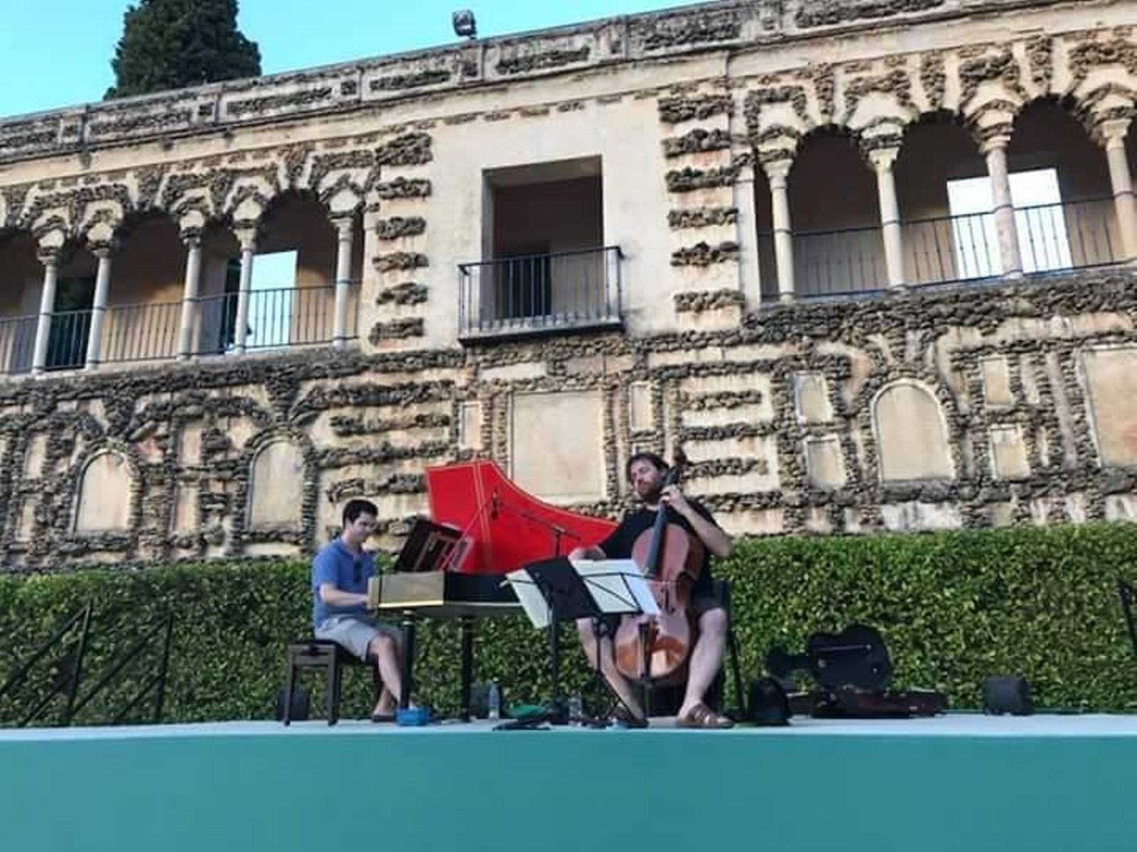Ignacio Prego y Josetxu Obregón en la prueba de sonido previa a su concierto