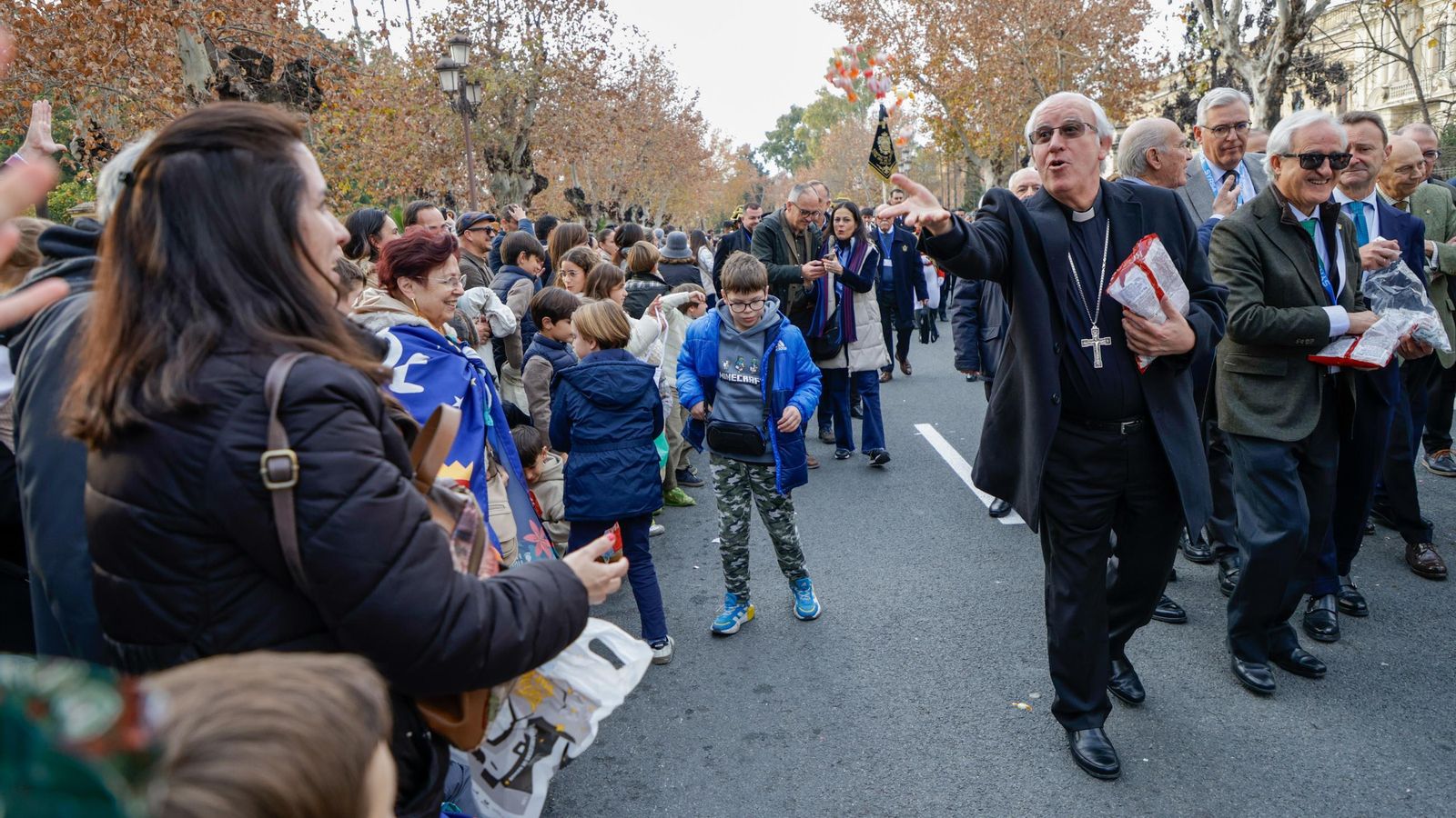 Las fotos de la ínsolita salida de los Reyes Magos del Ateneo un 4 de enero