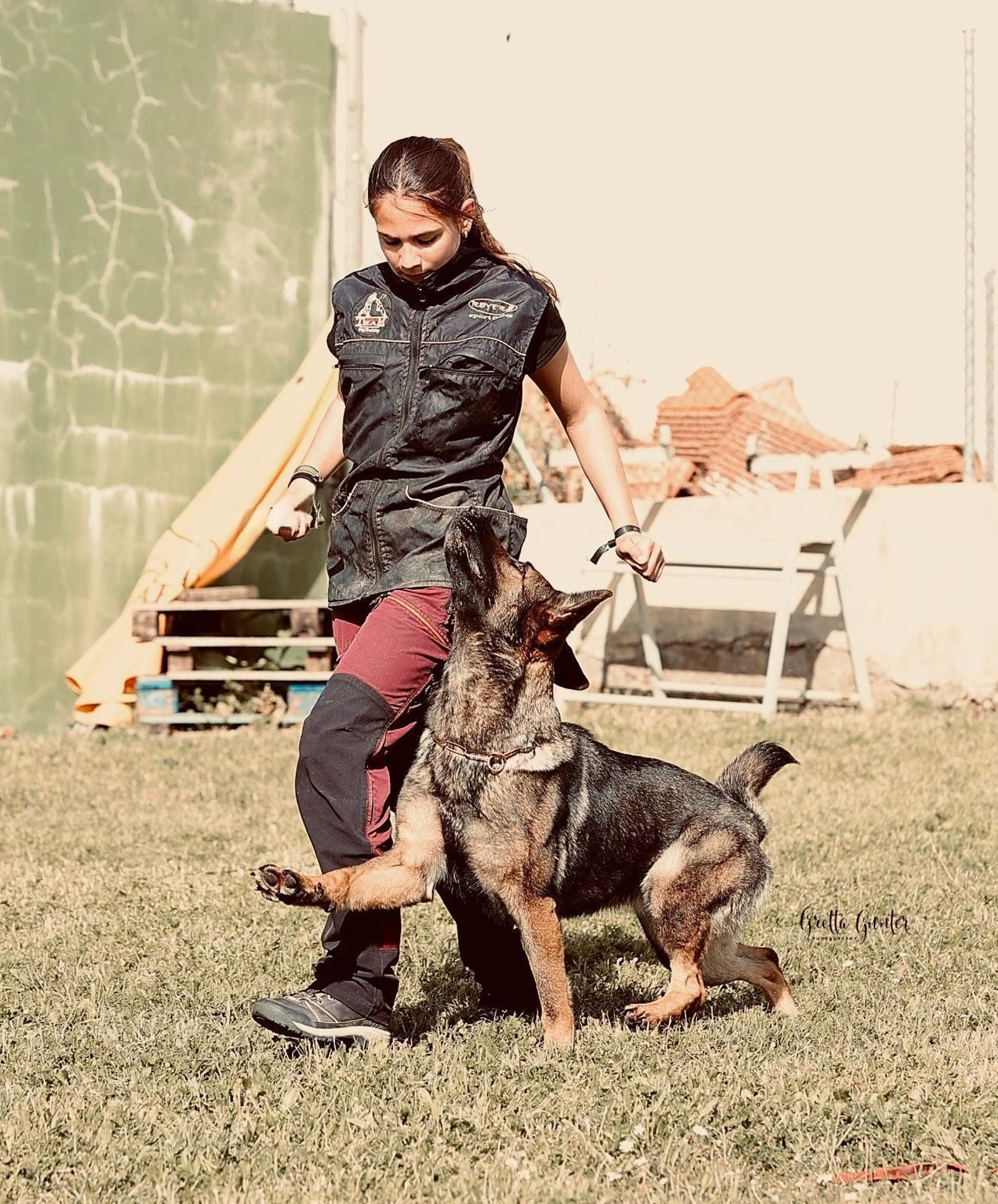 Manuela y Yuma entrenando.