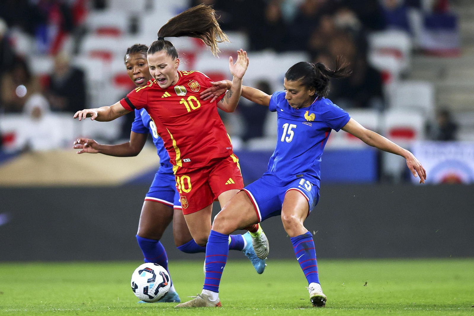 Las fotos de la exhibición de España femenina en Francia