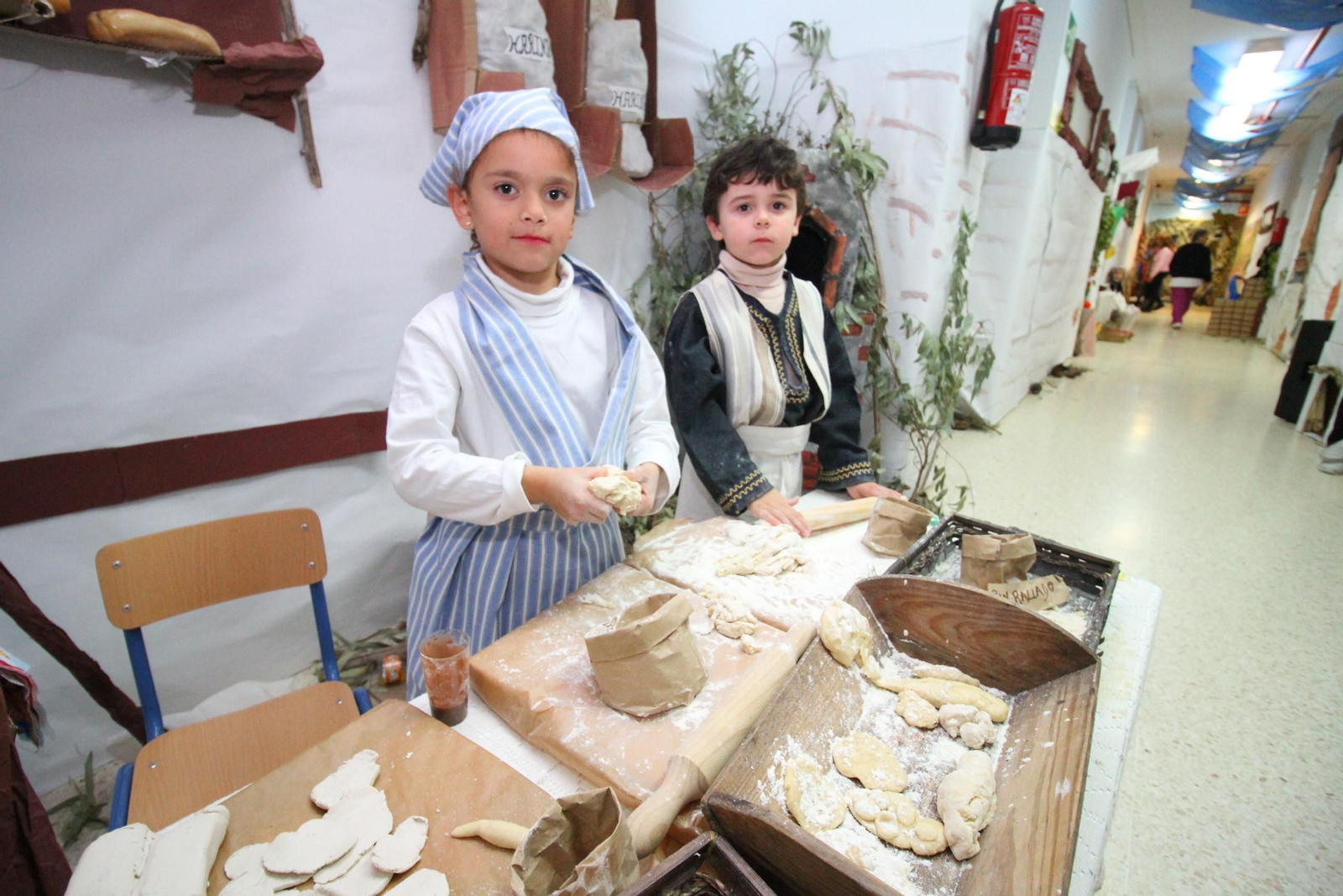 Imágenes del Belén viviente del colegio 12 de Octubre y la AMPA