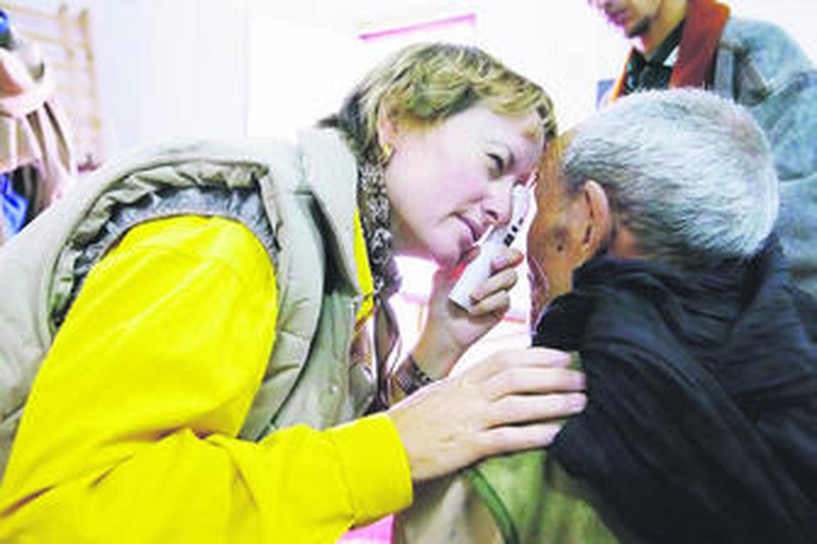 Médicos del Mundo en una campaña oftalmológica a los campamentos de refugiados saharauis.