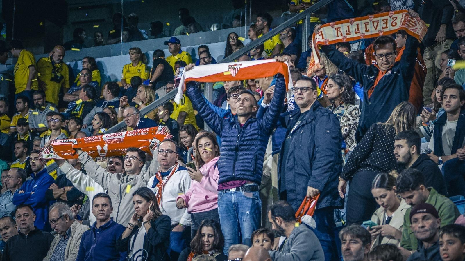 Búscate entre las imágenes del partido Cádiz Cf - Sevilla