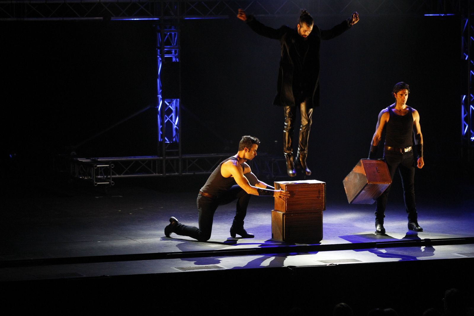 Las imágenes de la actuación del grupo Los Vivancos