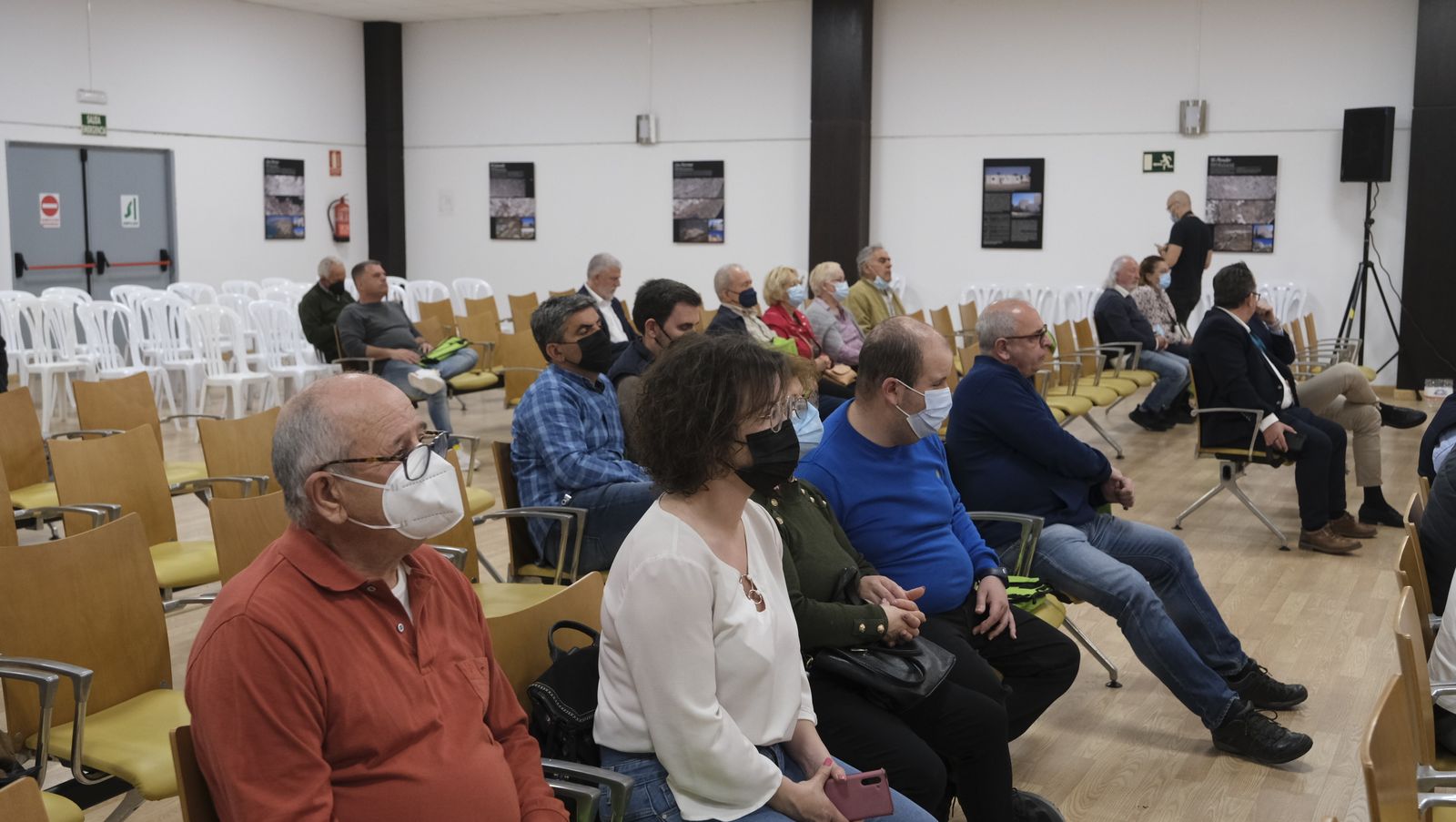 Imágenes de las jornadas de la CUCN sobre el agua en la Expolevante de Níjar.