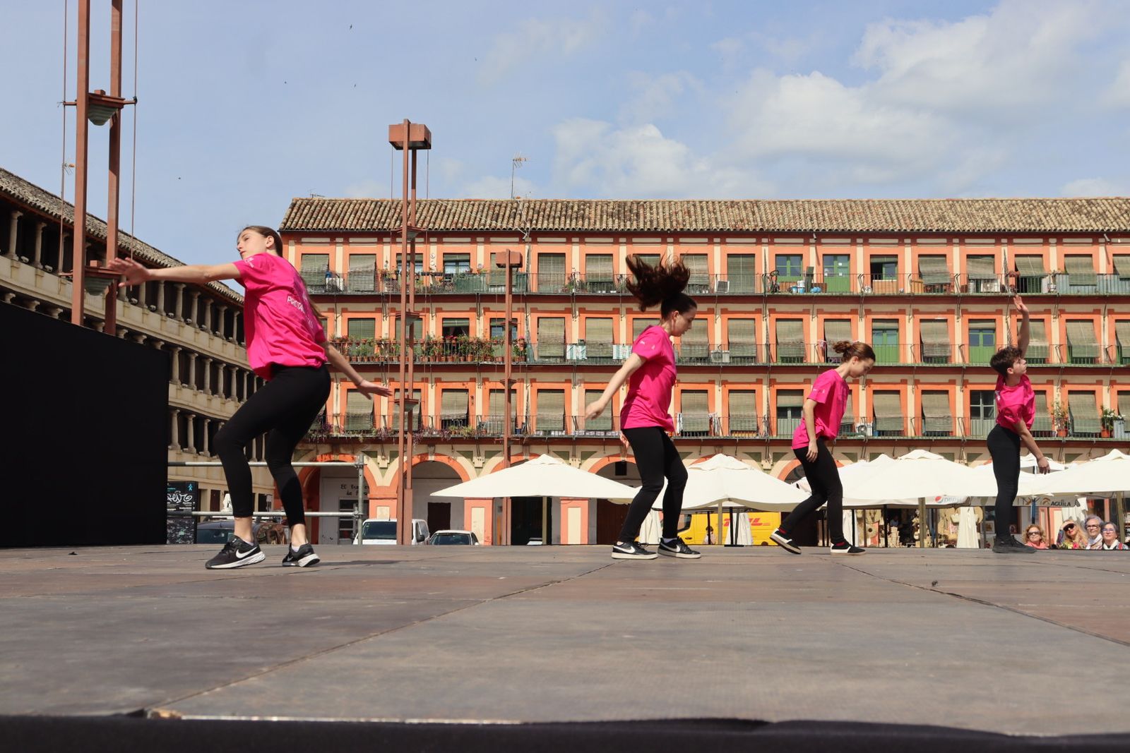 'Flashmob' en La Corredera por el Día Internacional de la Danza