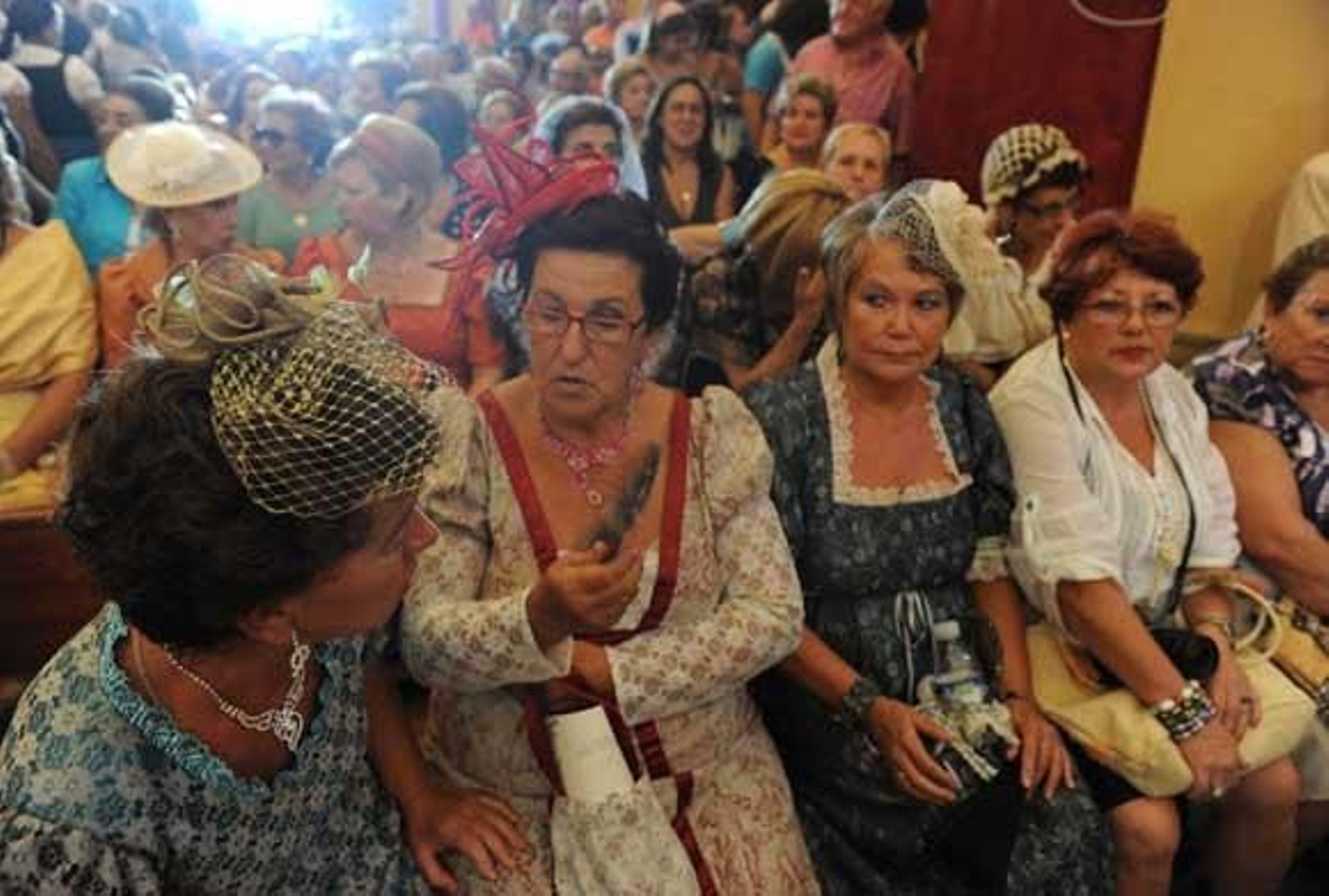 42 actores recrean el cuadro 'Juaramento de Las Cortes Generales y Extraordinarias de 1810' de José Casado del Alisal

Foto: Elias Pimentel