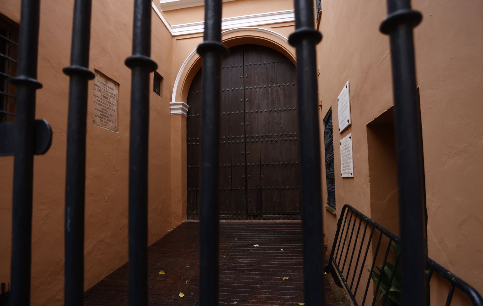 Las imágenes de Santa Marta en la Semana Santa de Sevilla un lunes Santo