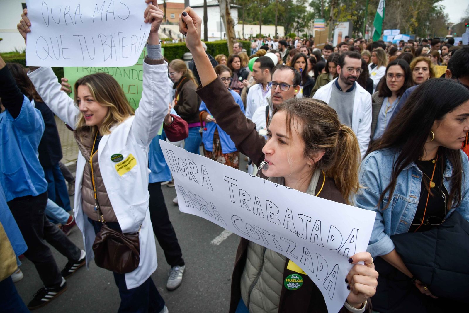 La manifestación por la huelga médica nacional, en imágenes