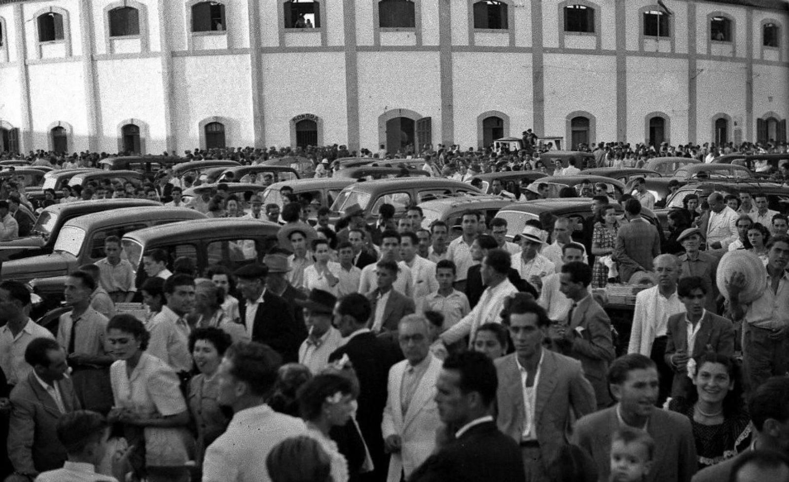 Algunas corridas acogían público de varios puntos de la comarca y la provincia.