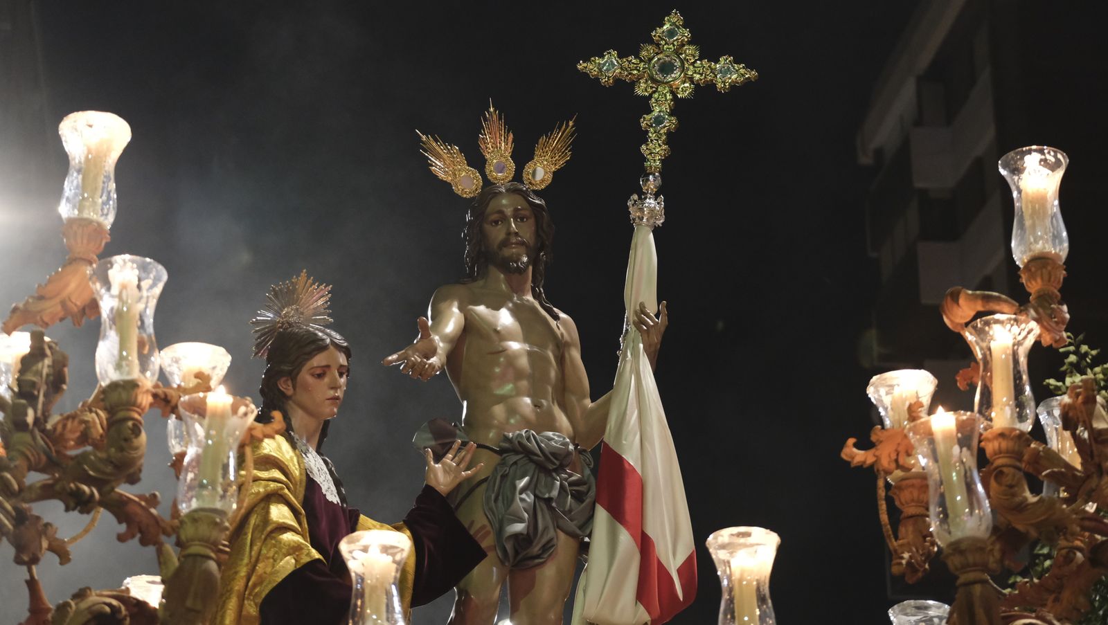 Imágenes de La Magna por las calles de Almería