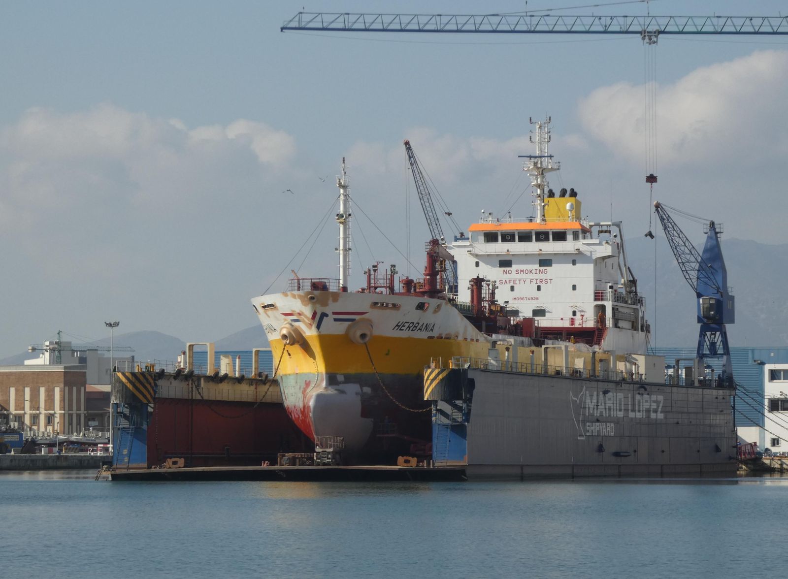 Reparaciones en dique del buque ‘Herbania’